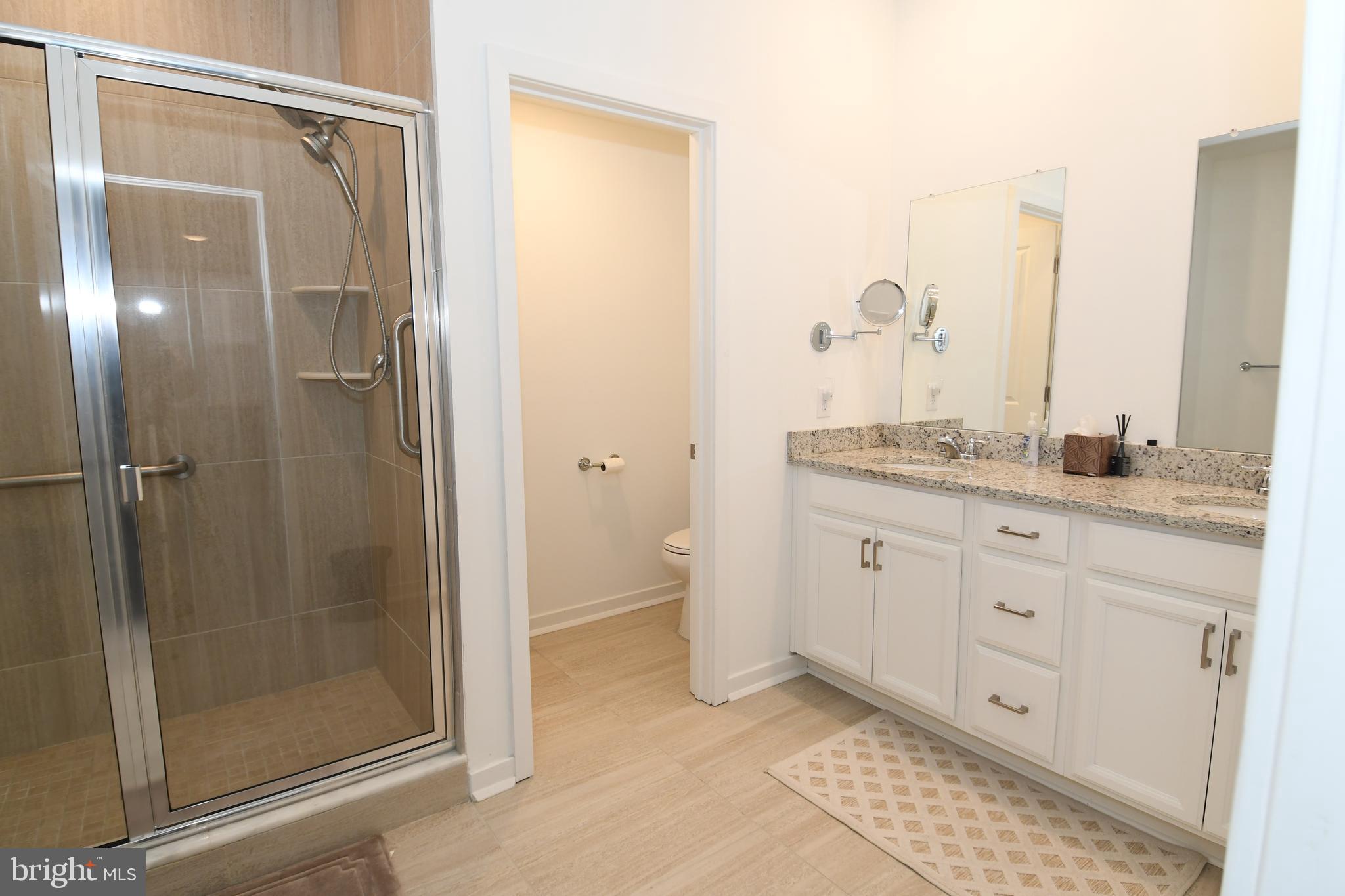 VENUE AT SMITHVILLE GREENE - Residential