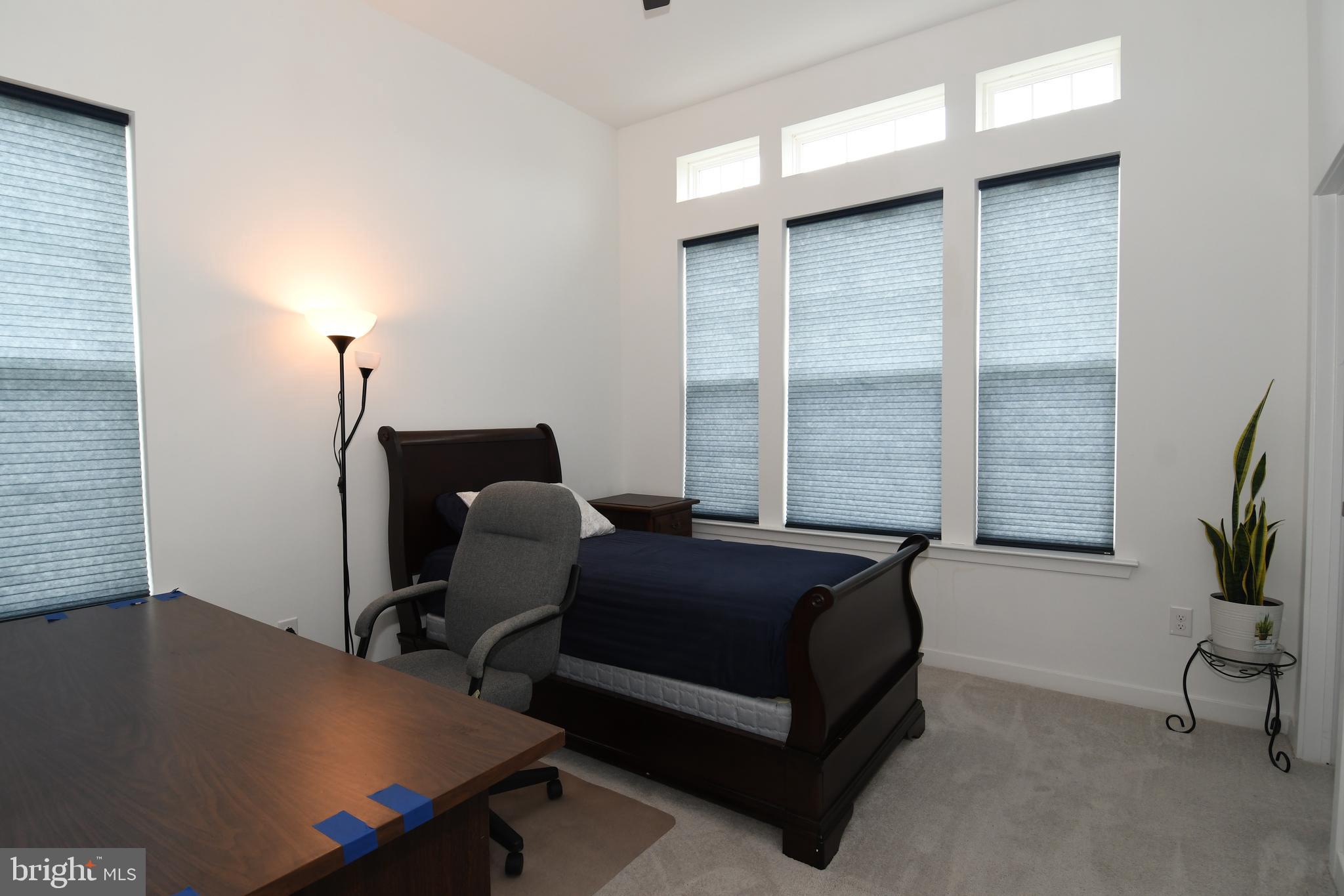 VENUE AT SMITHVILLE GREENE - Residential