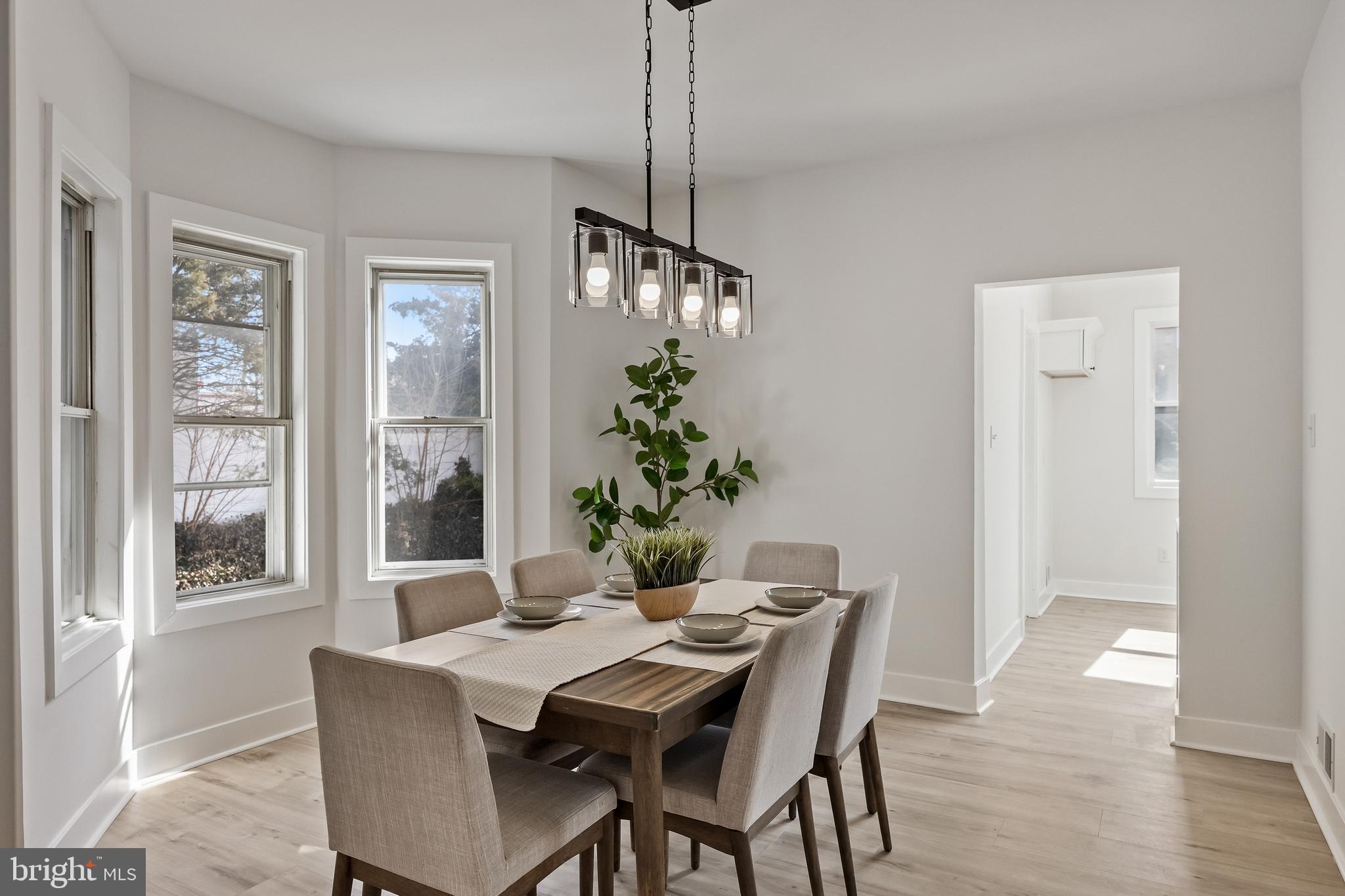 16 W GREENWOOD AVENUE