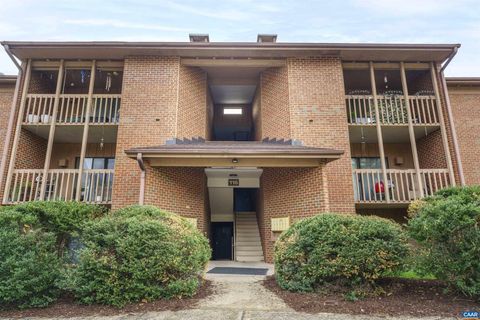 Condo For Sale - 116 Turtle Creek Rd Rd #11<br/> Albemarle County, CHARLOTTESVILLE, VA 22901