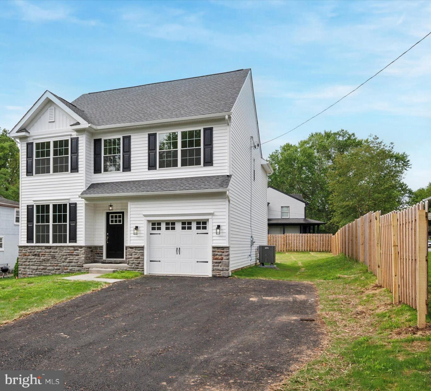 1006 PERSHING
