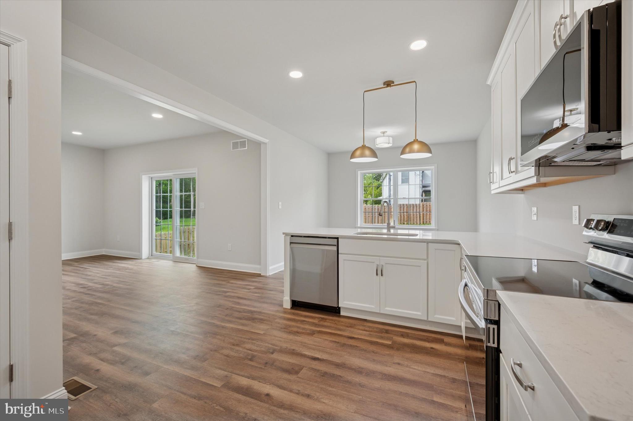 1006 PERSHING