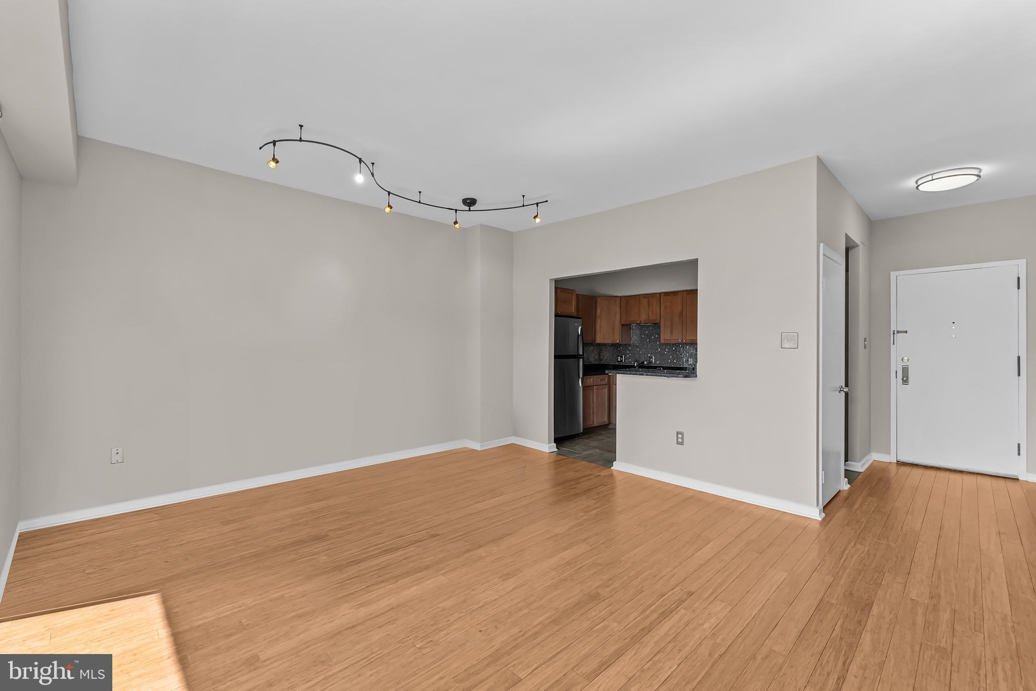 2141 P STREET NW 1009