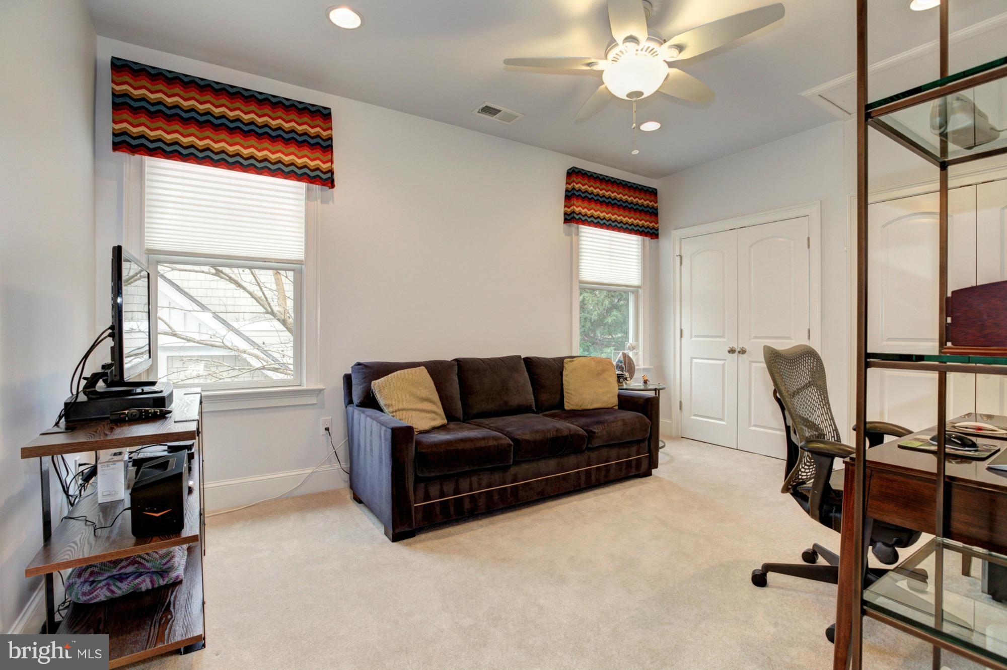 PARKWOOD - Residential