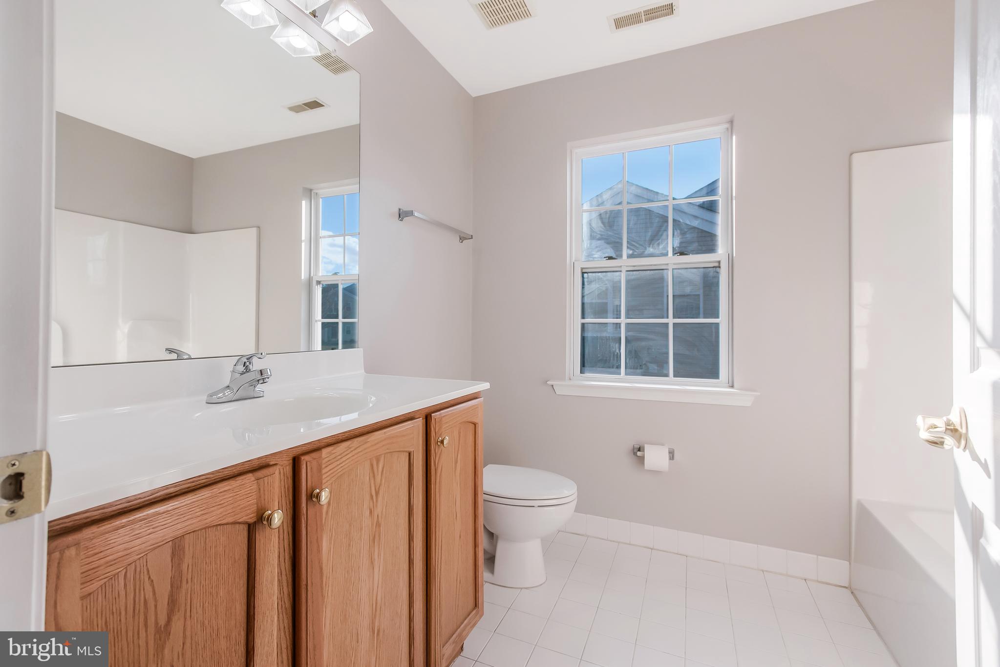 CREEKSIDE VILLAGE - Residential