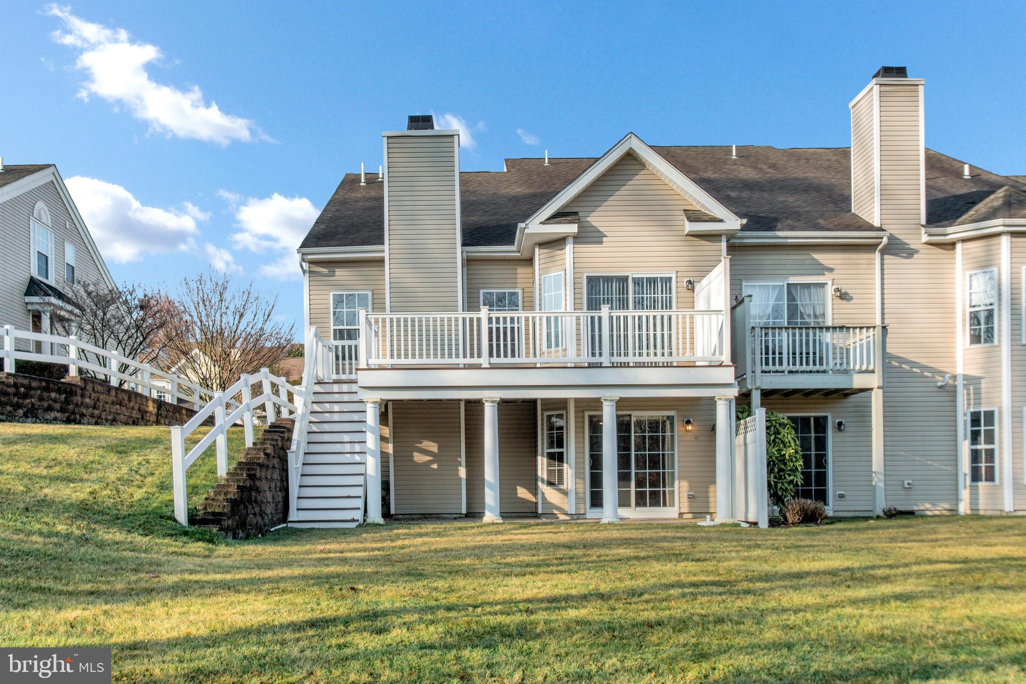 CREEKSIDE VILLAGE - Residential