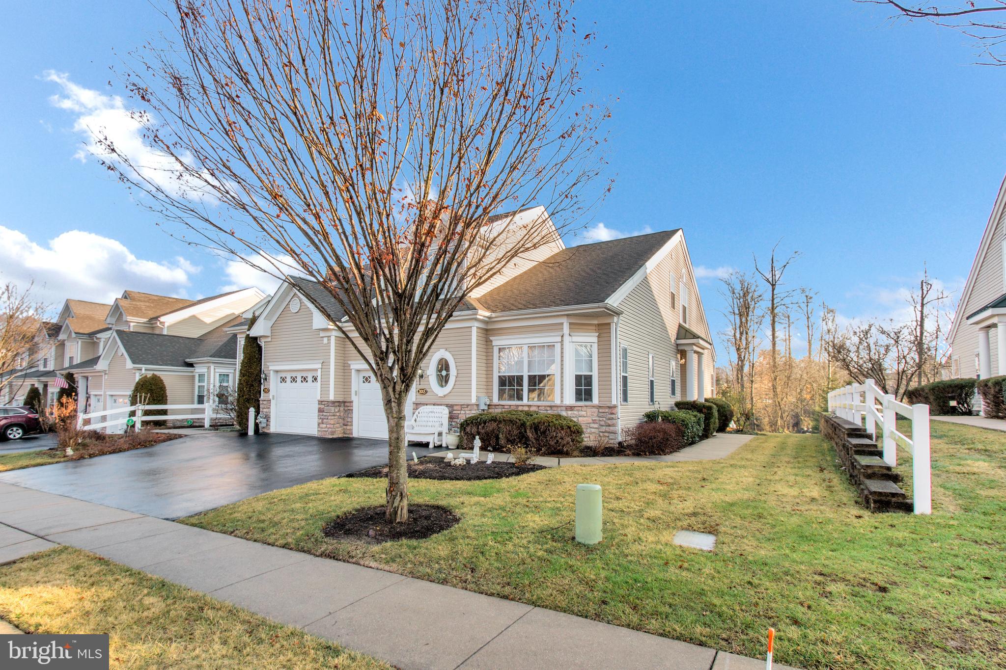 CREEKSIDE VILLAGE - Residential