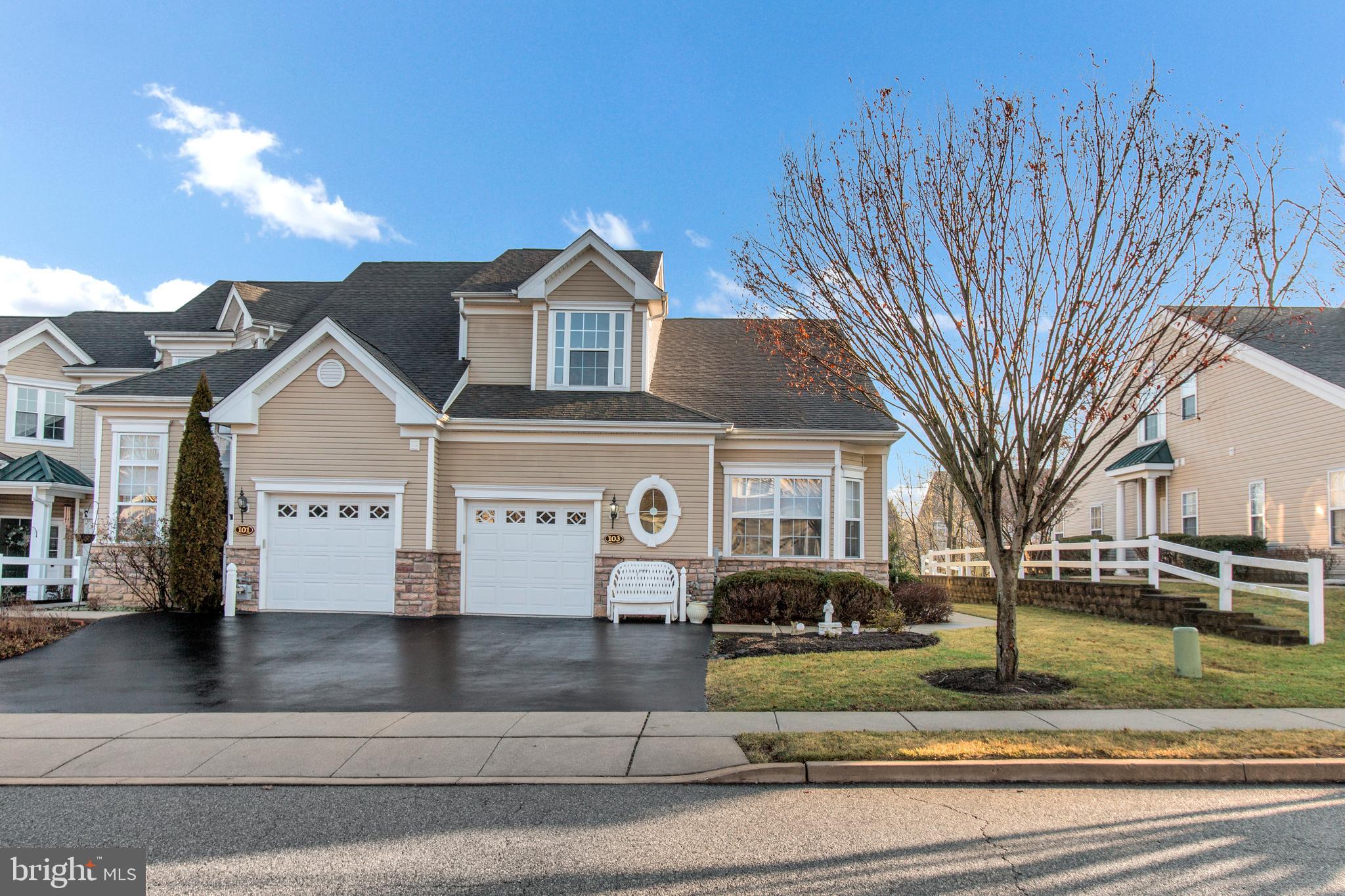 CREEKSIDE VILLAGE - Residential