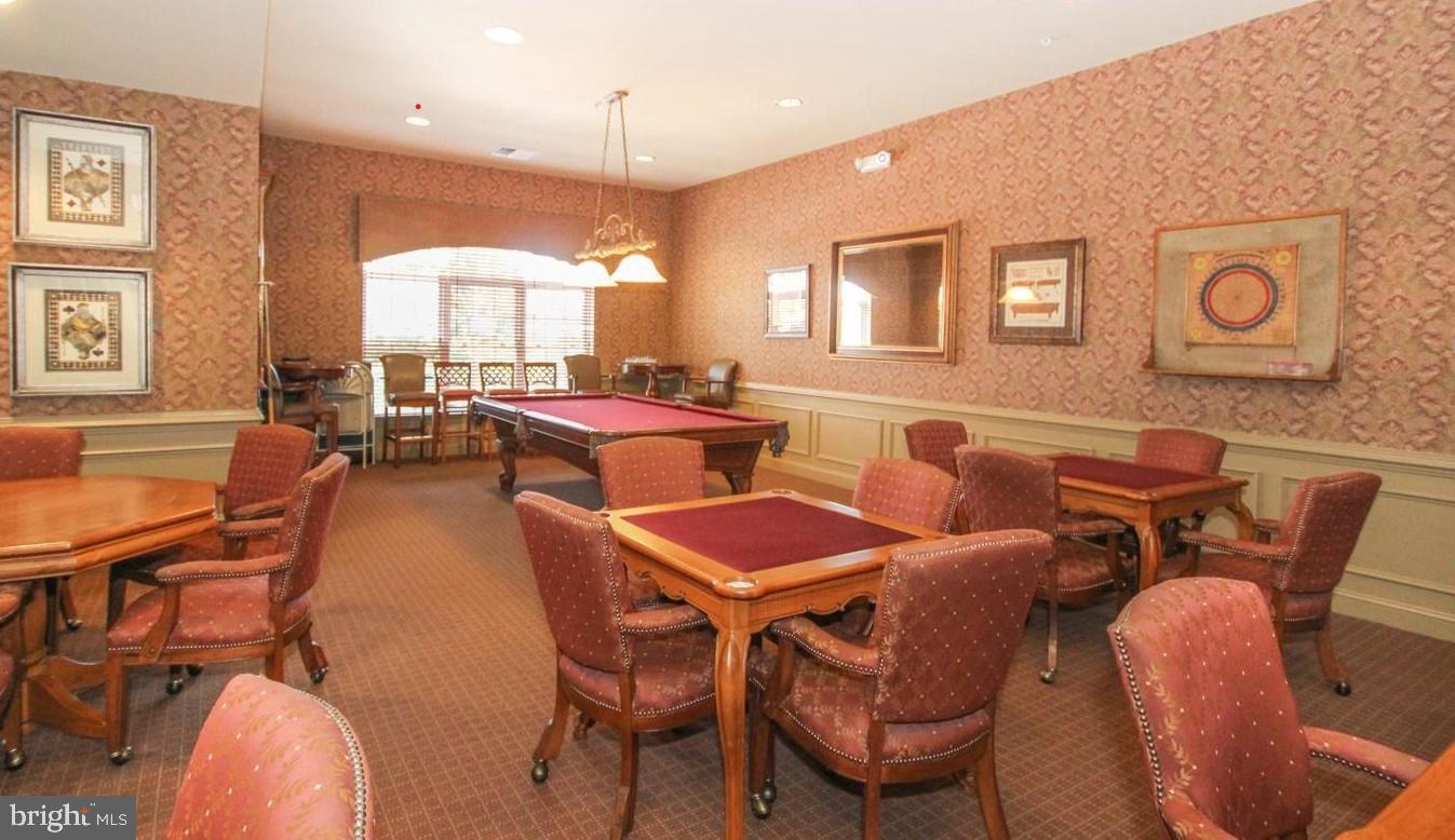 CREEKSIDE VILLAGE - Residential