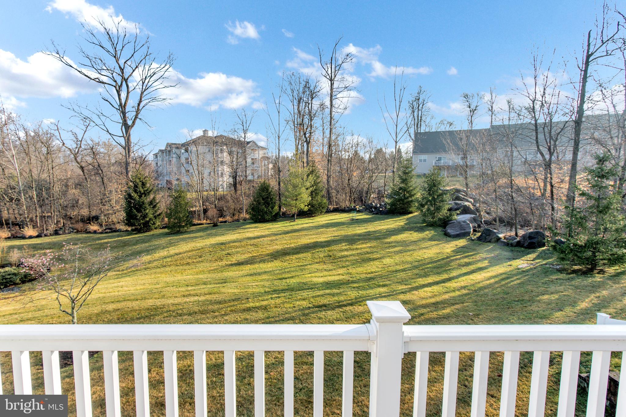 CREEKSIDE VILLAGE - Residential