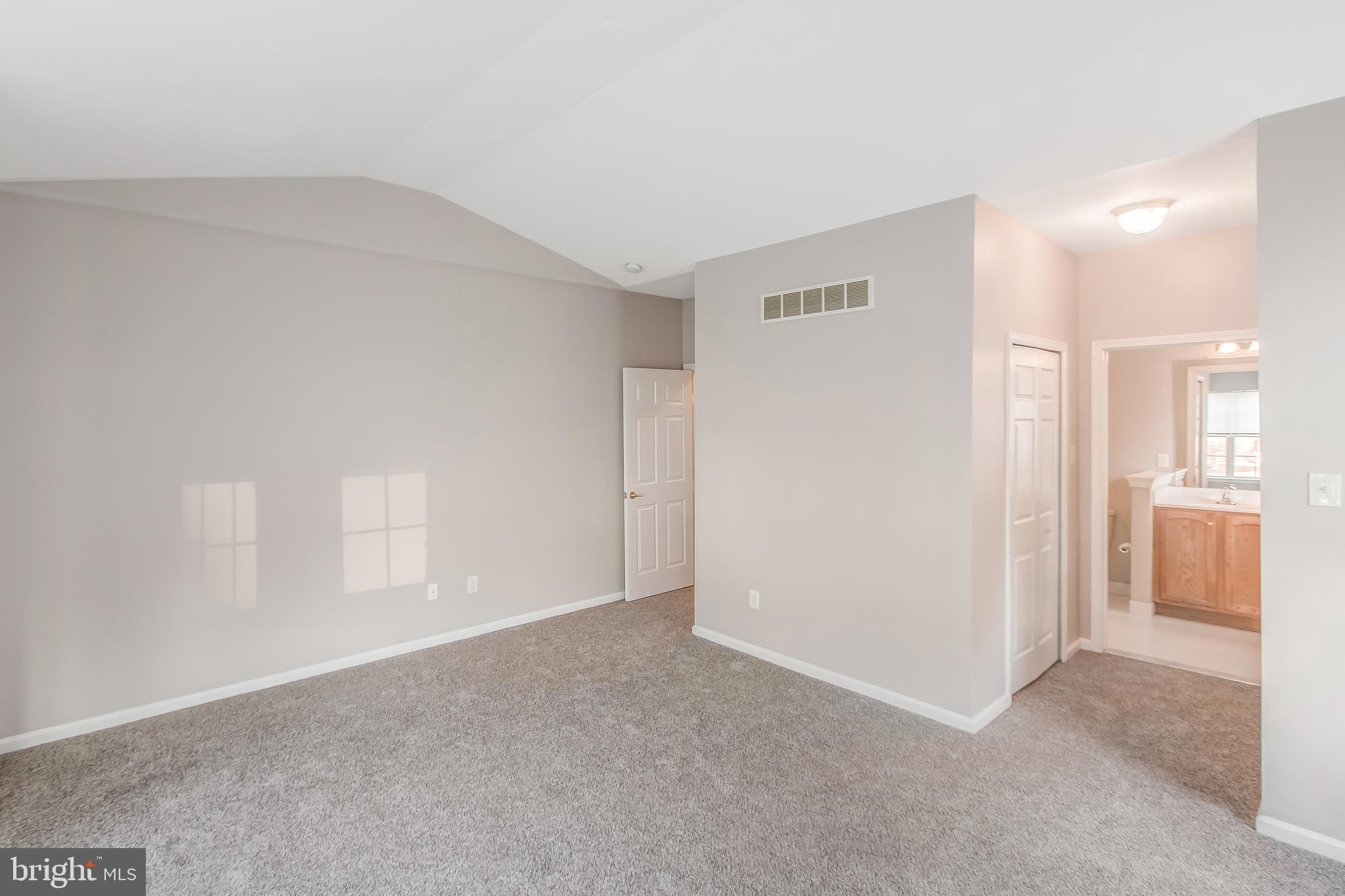 CREEKSIDE VILLAGE - Residential
