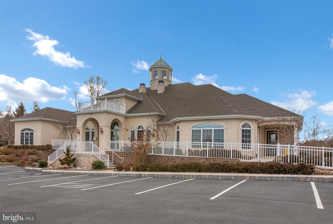 CREEKSIDE VILLAGE - Residential