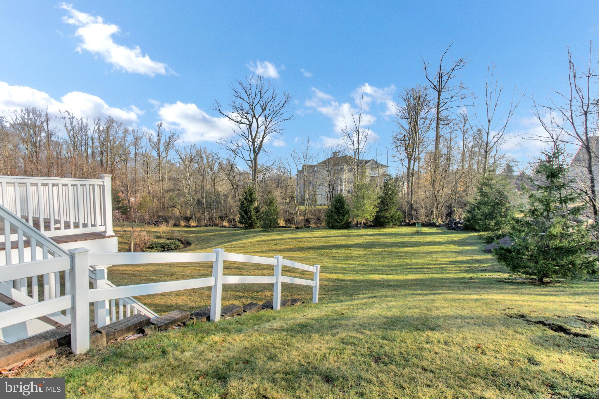 CREEKSIDE VILLAGE - Residential
