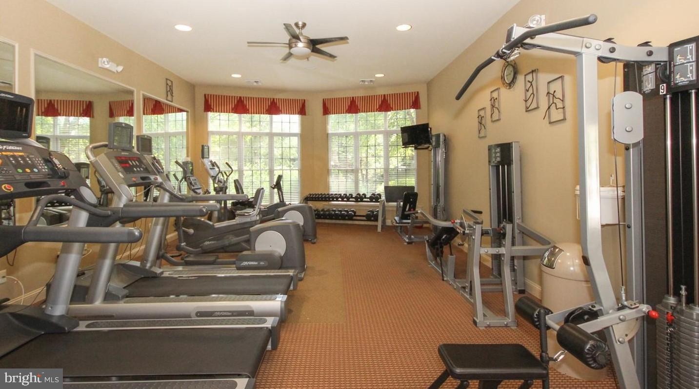 CREEKSIDE VILLAGE - Residential