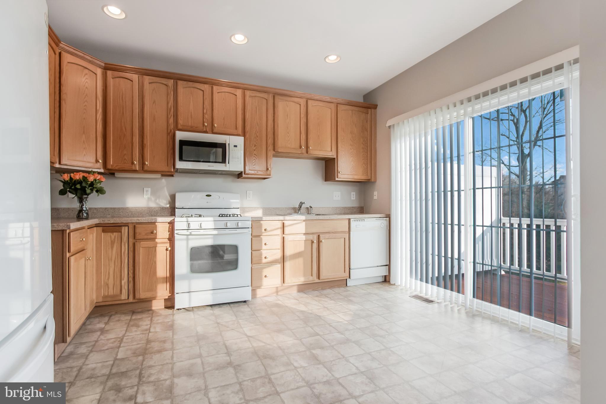 CREEKSIDE VILLAGE - Residential