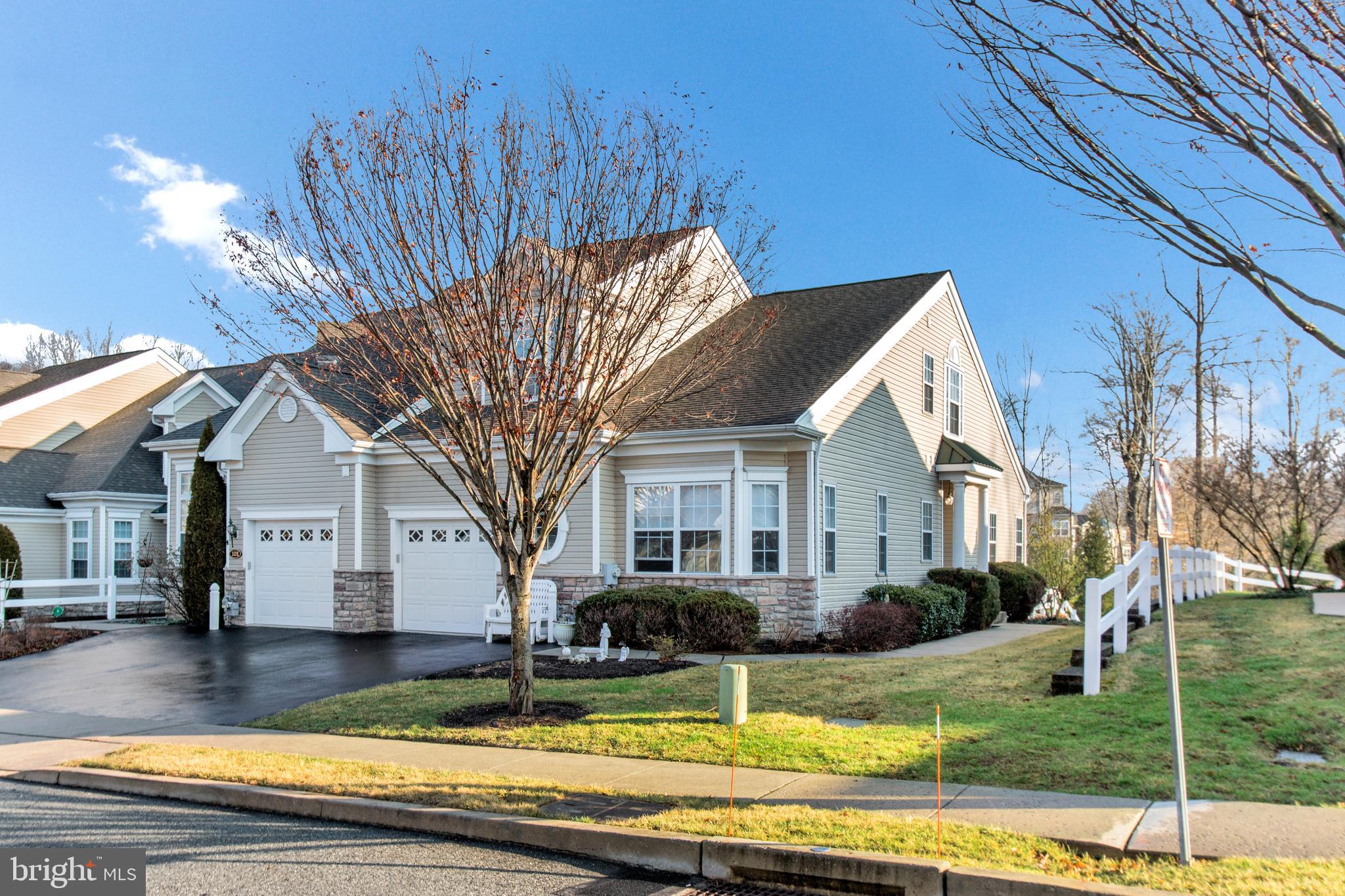 CREEKSIDE VILLAGE - Residential