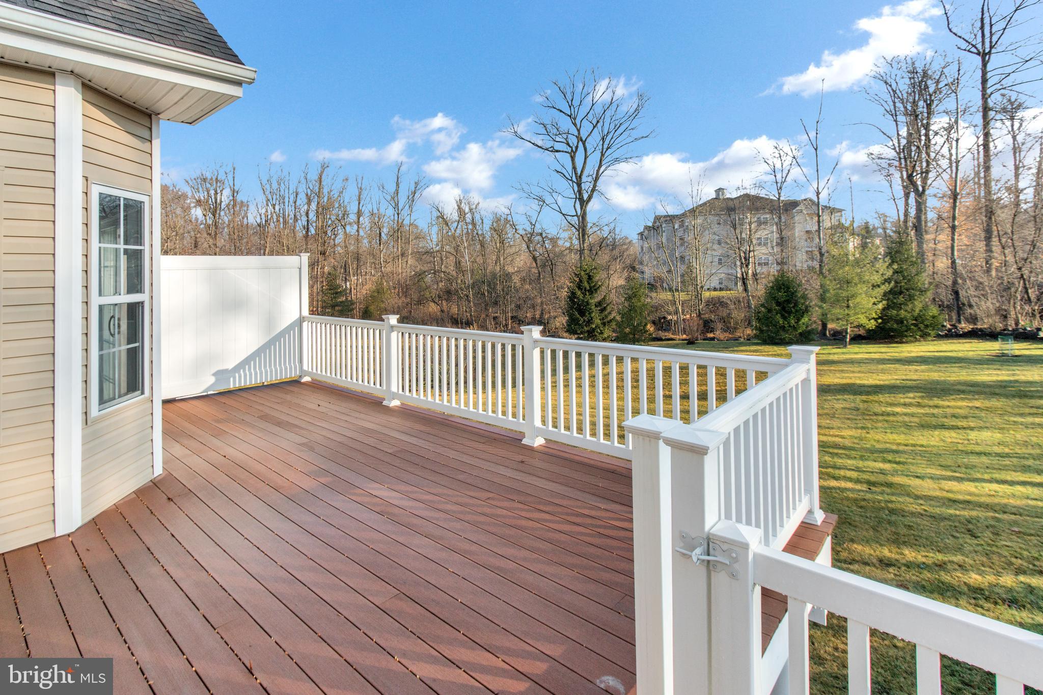 CREEKSIDE VILLAGE - Residential