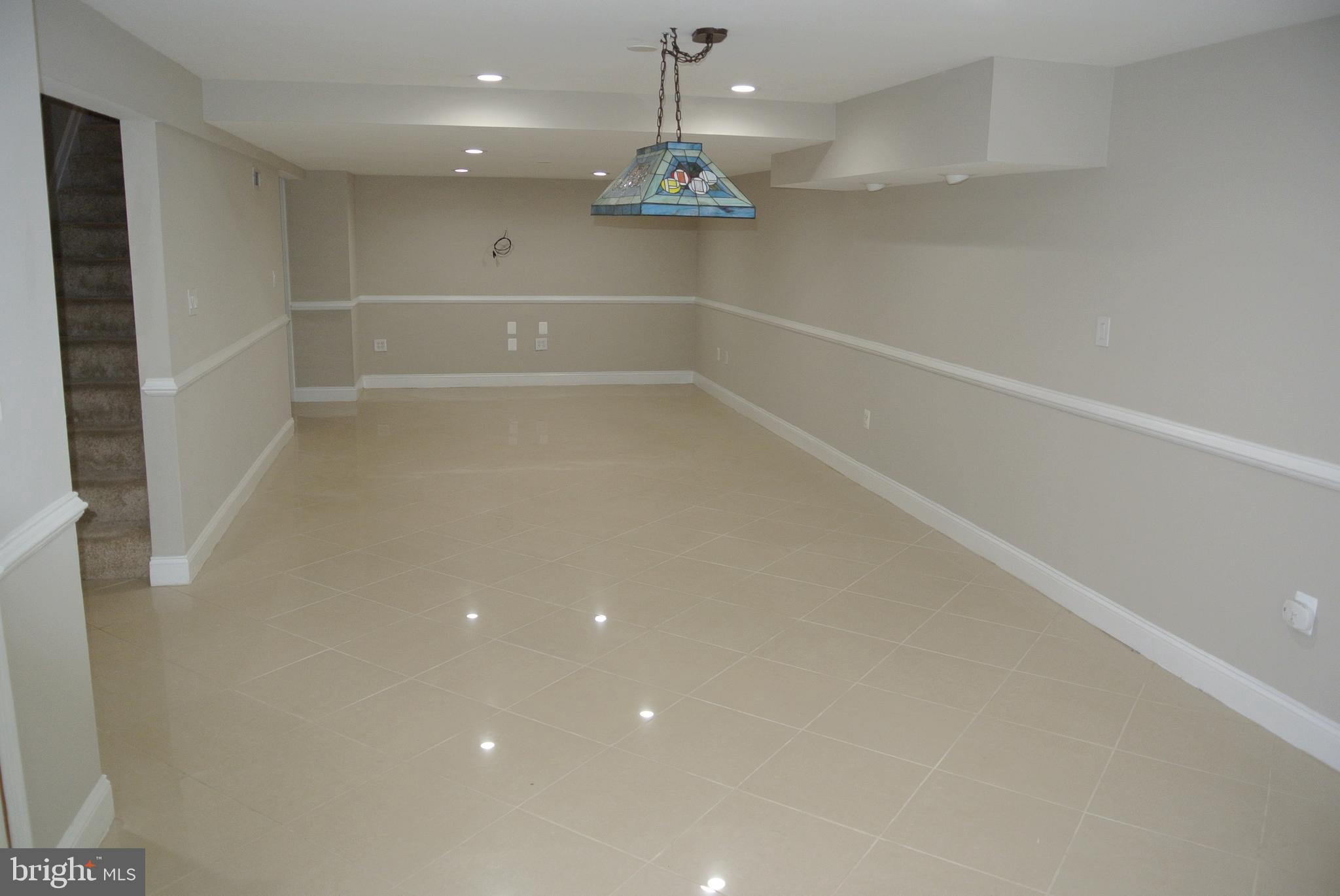 SHEFFIELD - Residential Lease