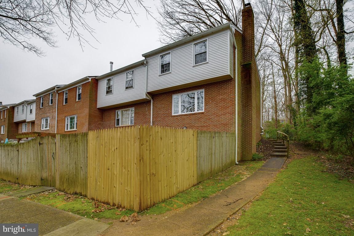 CARDINAL SQUARE - Residential