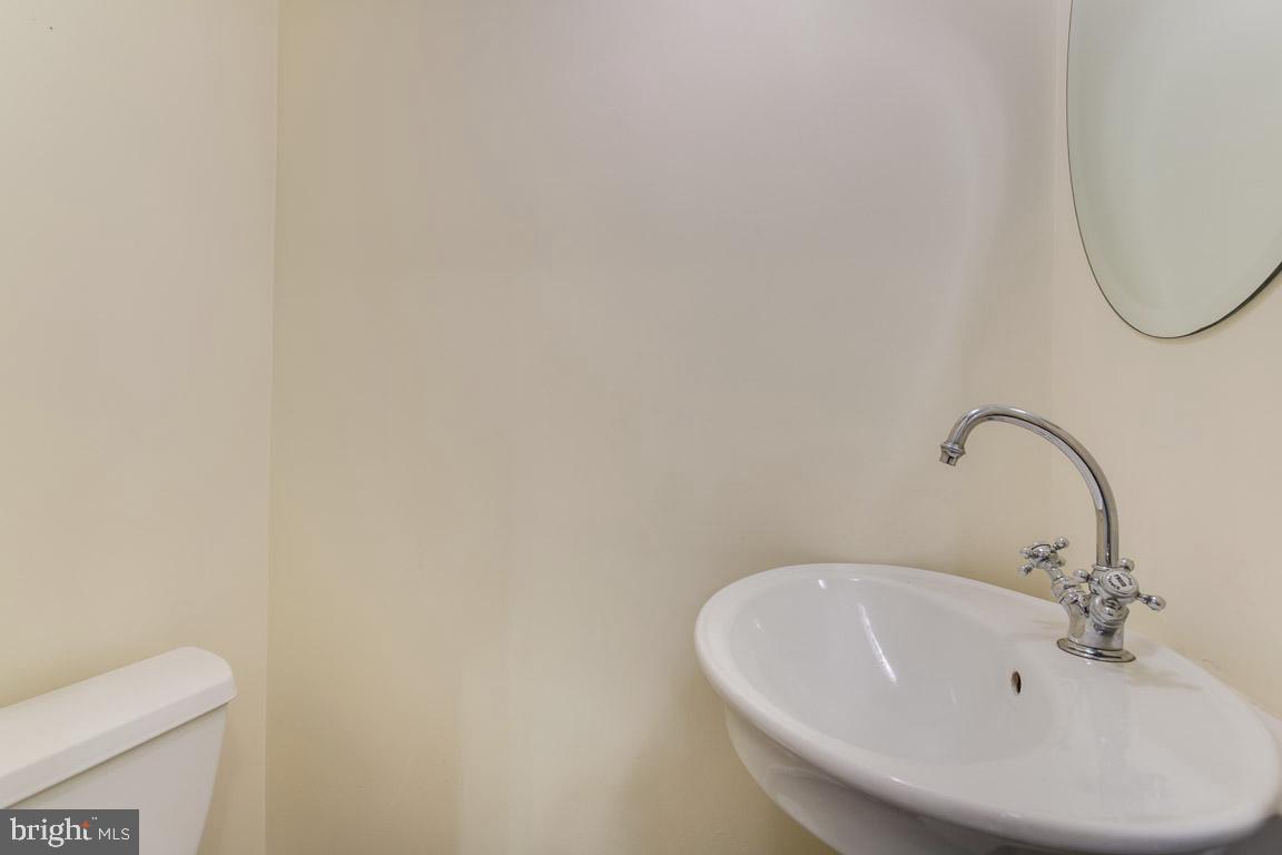 CARDINAL SQUARE - Residential