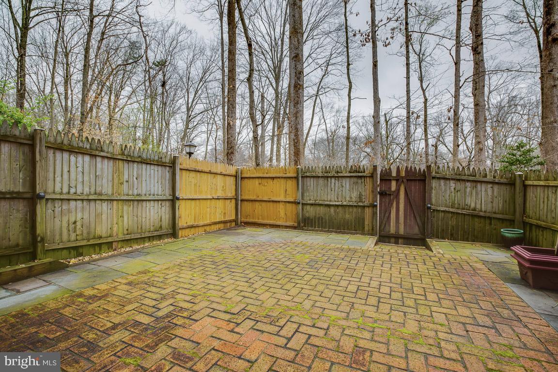 CARDINAL SQUARE - Residential