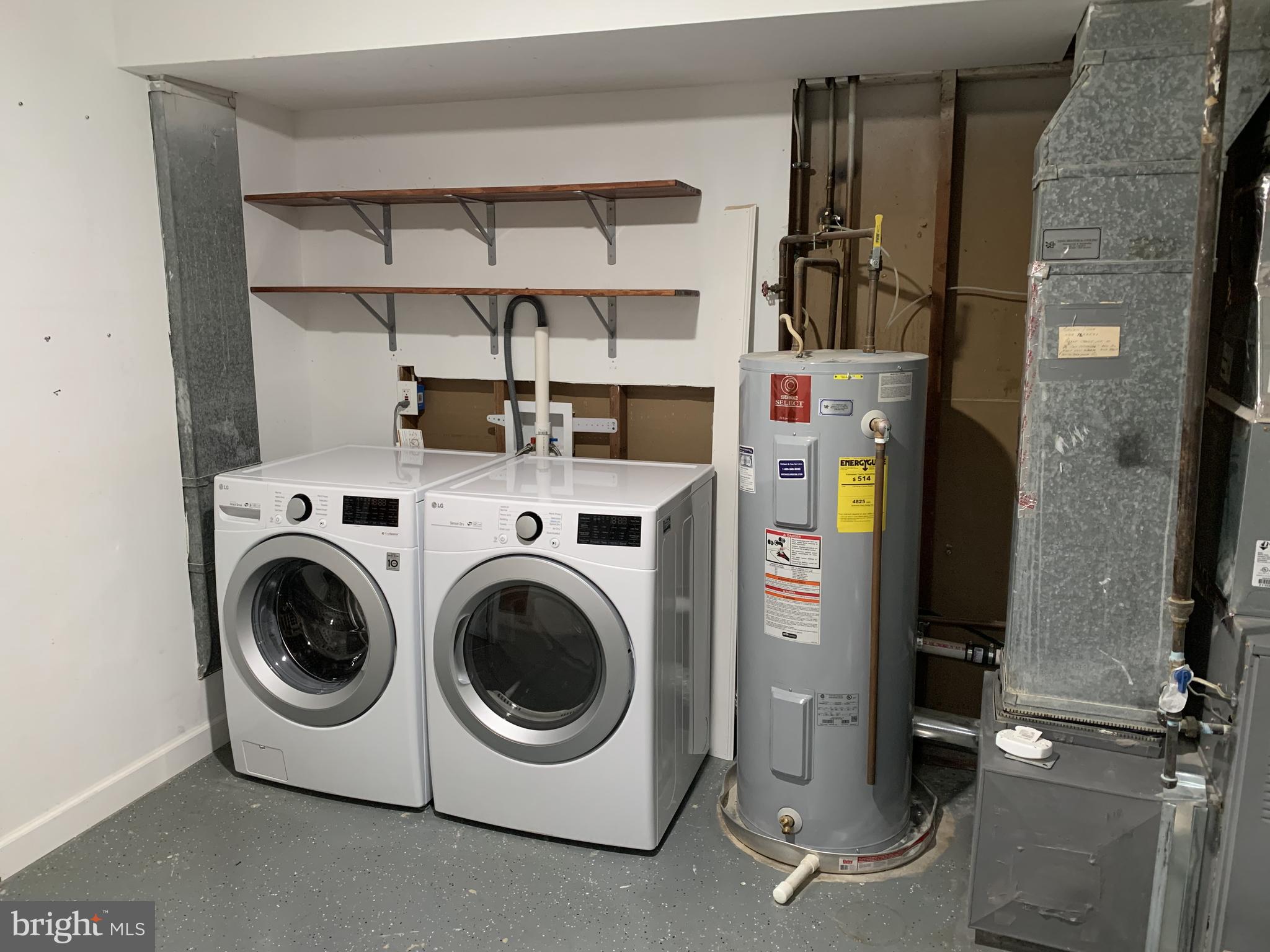 CARDINAL SQUARE - Residential