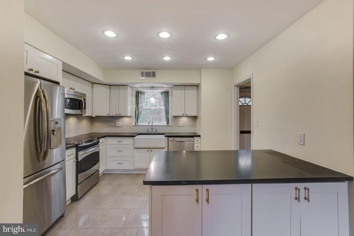 CARDINAL SQUARE - Residential