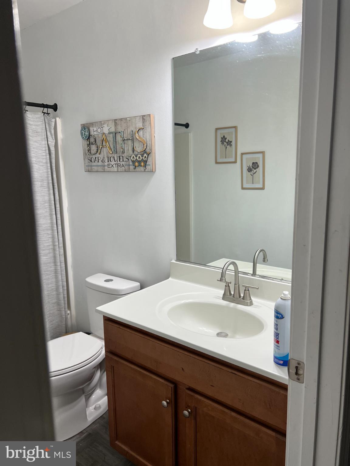 LAKELAND PLACE - Residential Lease