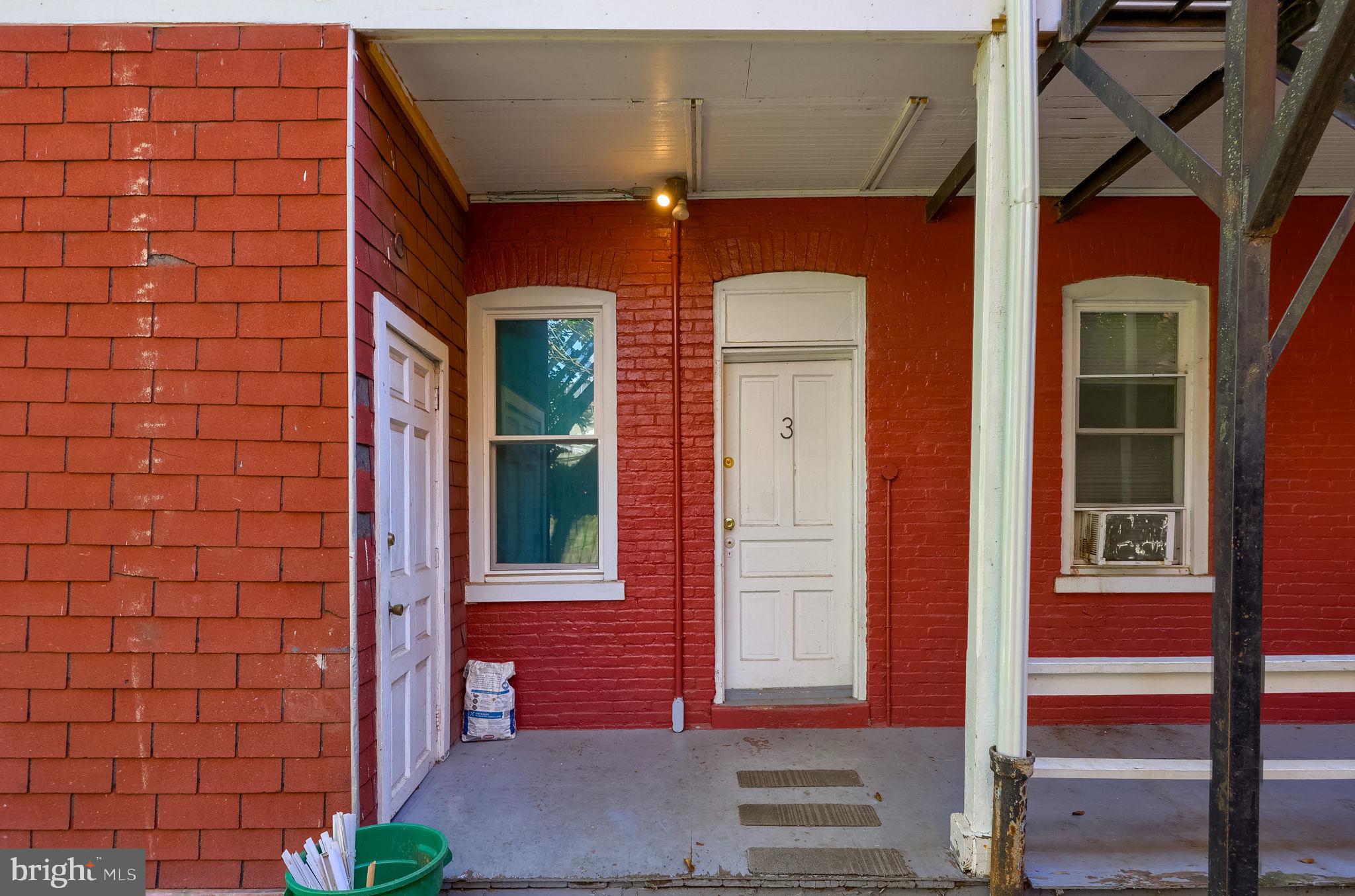 19 & 25 S ANN STREET