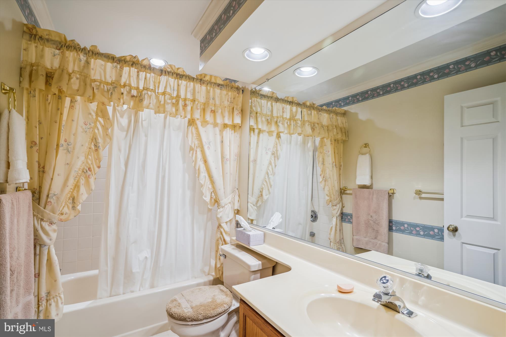 TALL OAKS CROSSING - Residential