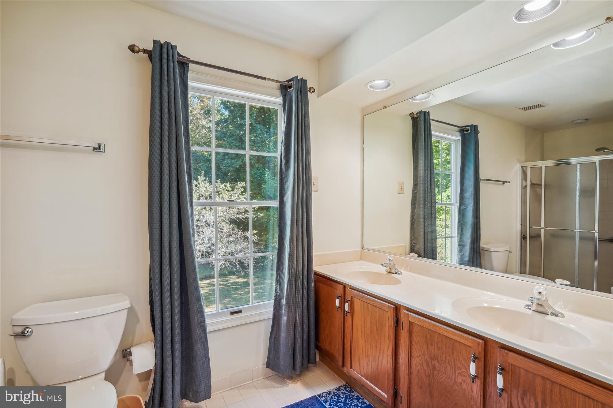 TALL OAKS CROSSING - Residential