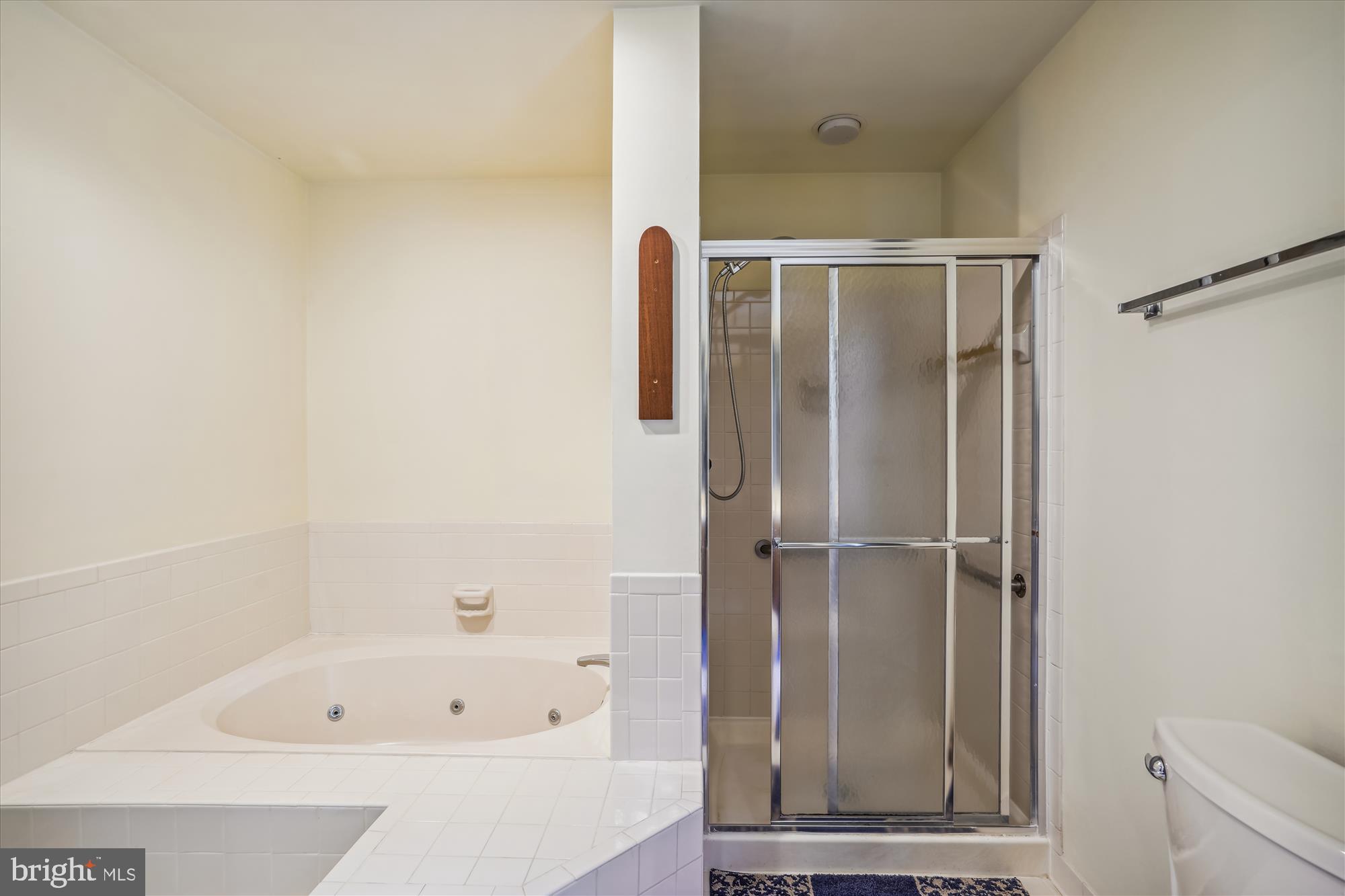 TALL OAKS CROSSING - Residential