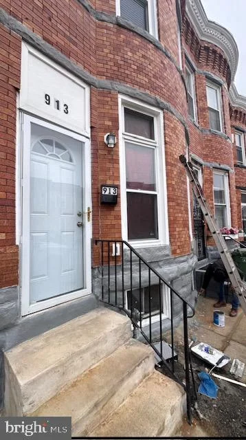 913 N Monroe Street