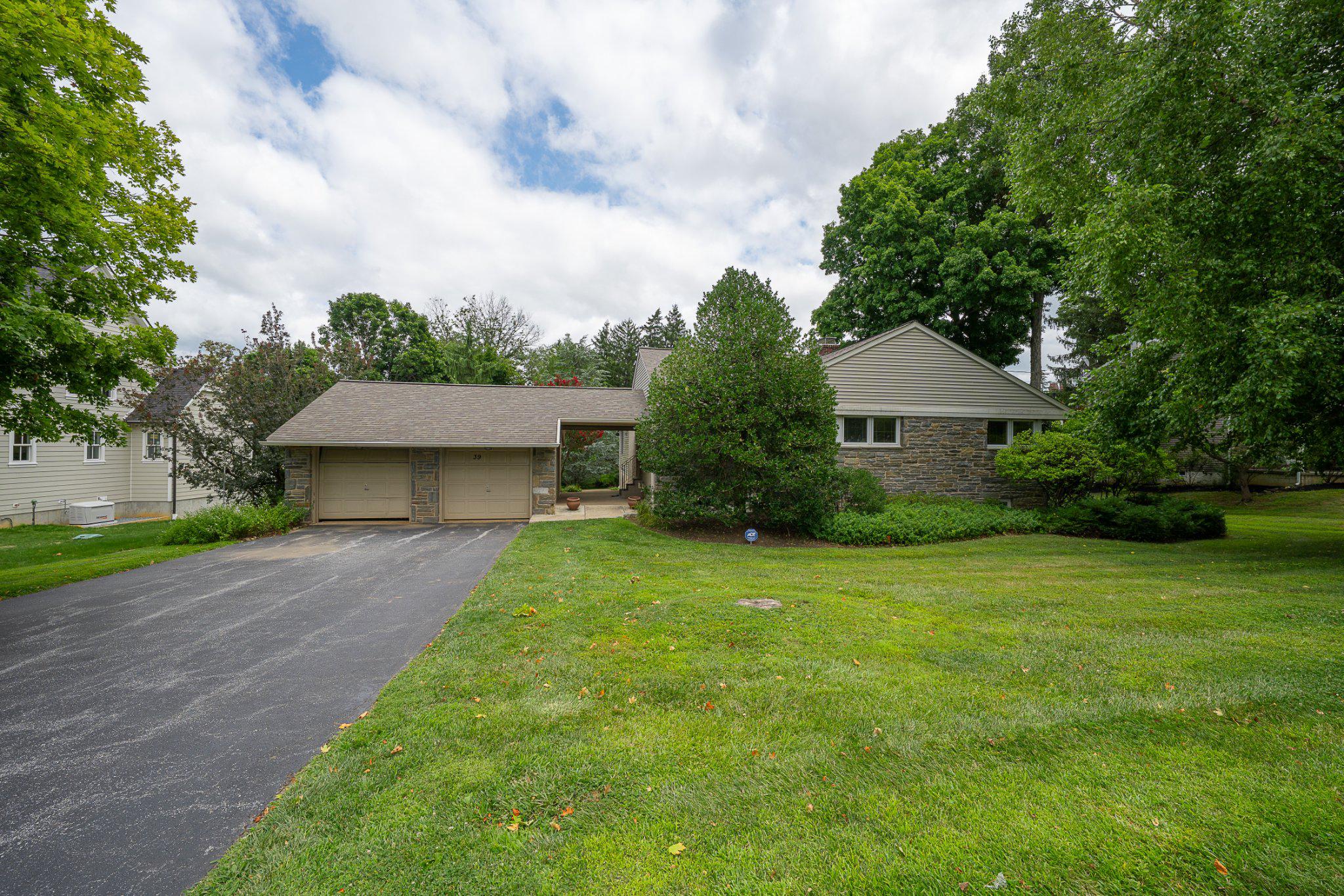 39 GRIFFITH AVENUE