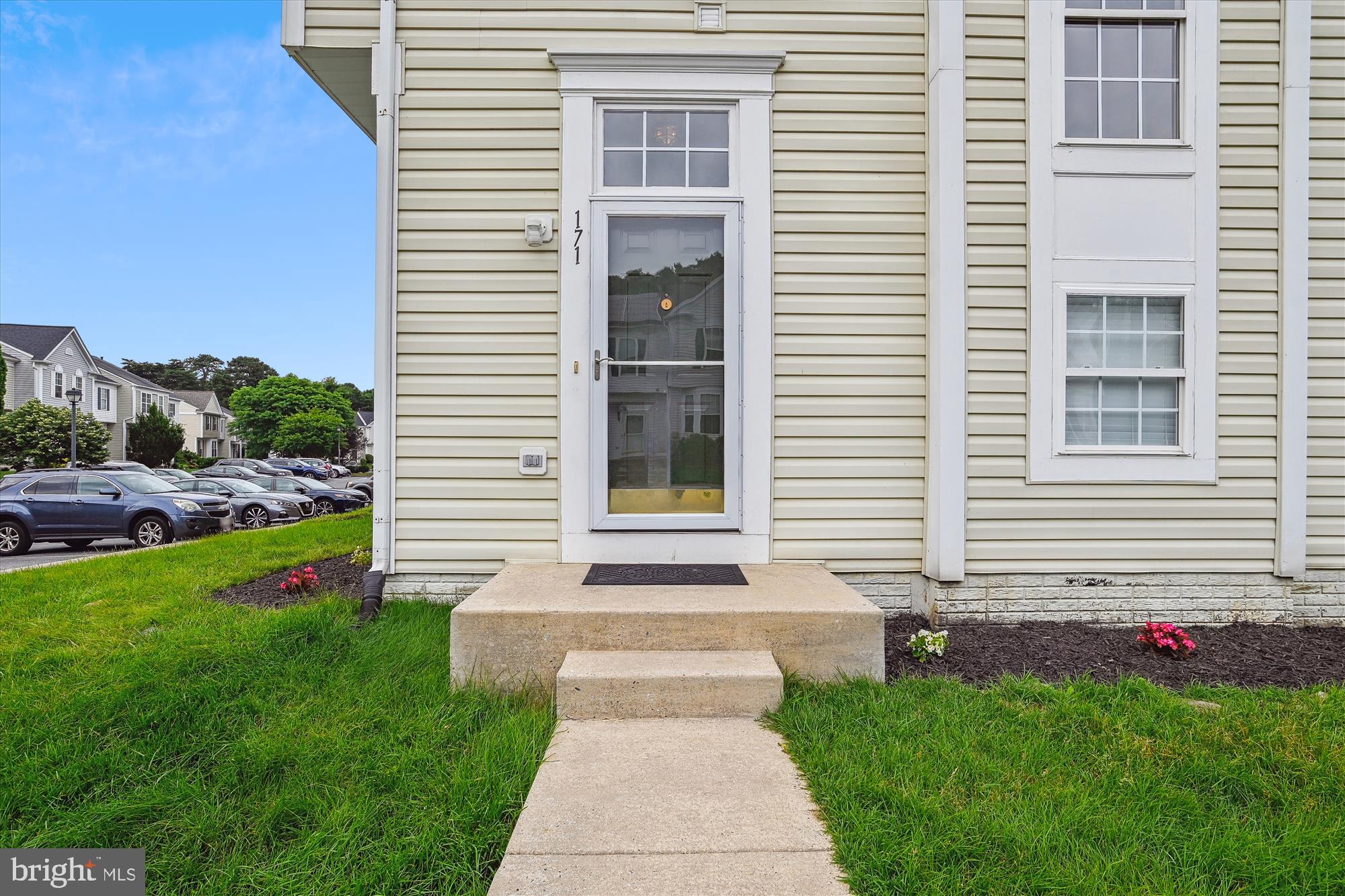 SEVEN OAKS - Residential