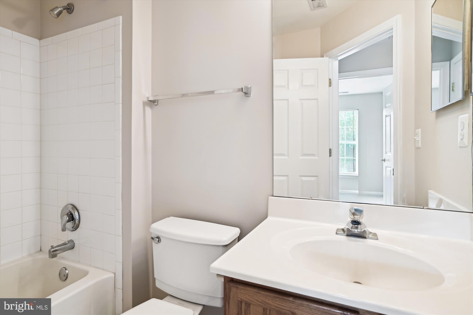 SEVEN OAKS - Residential