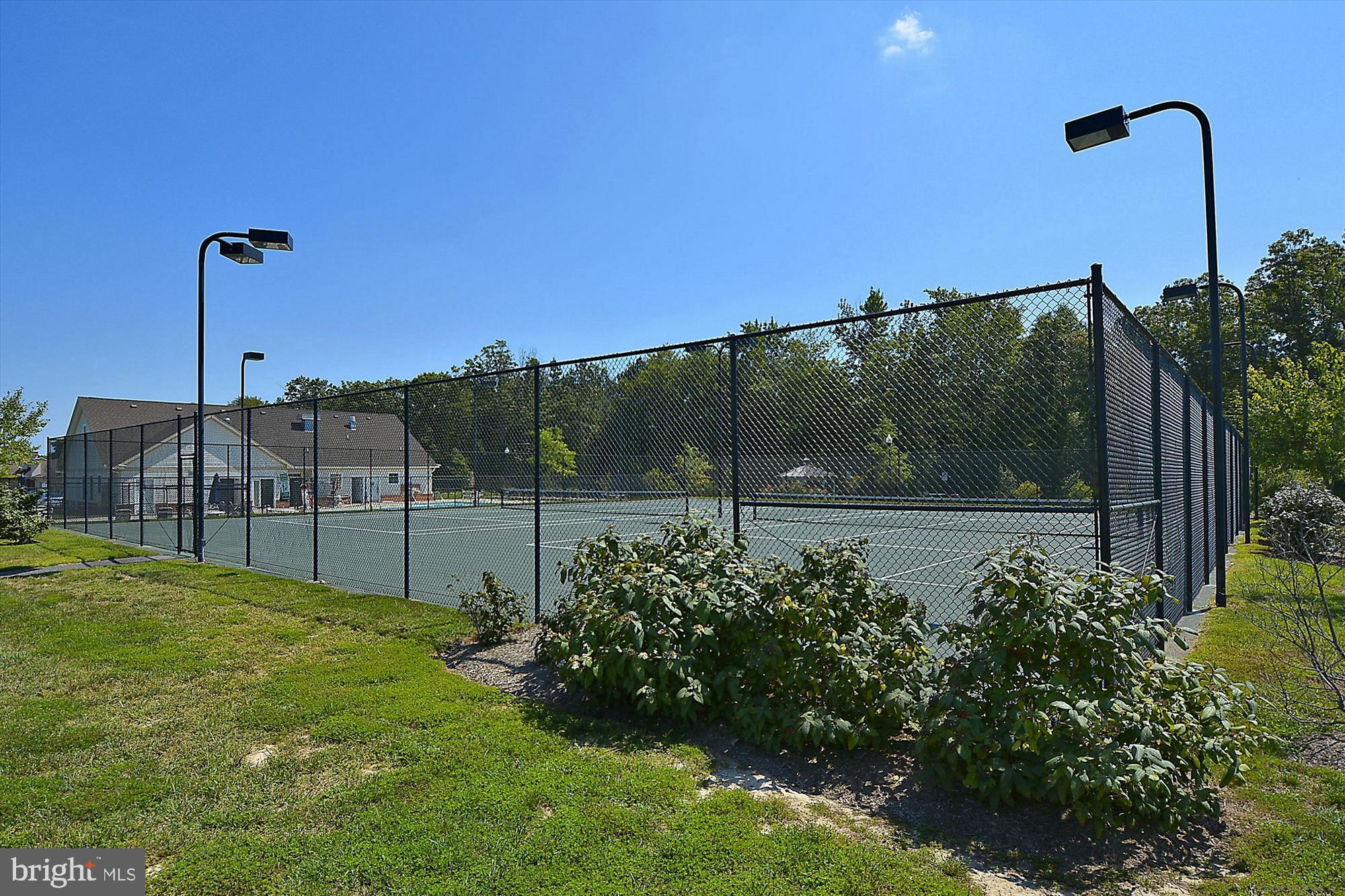 SEVEN OAKS - Residential