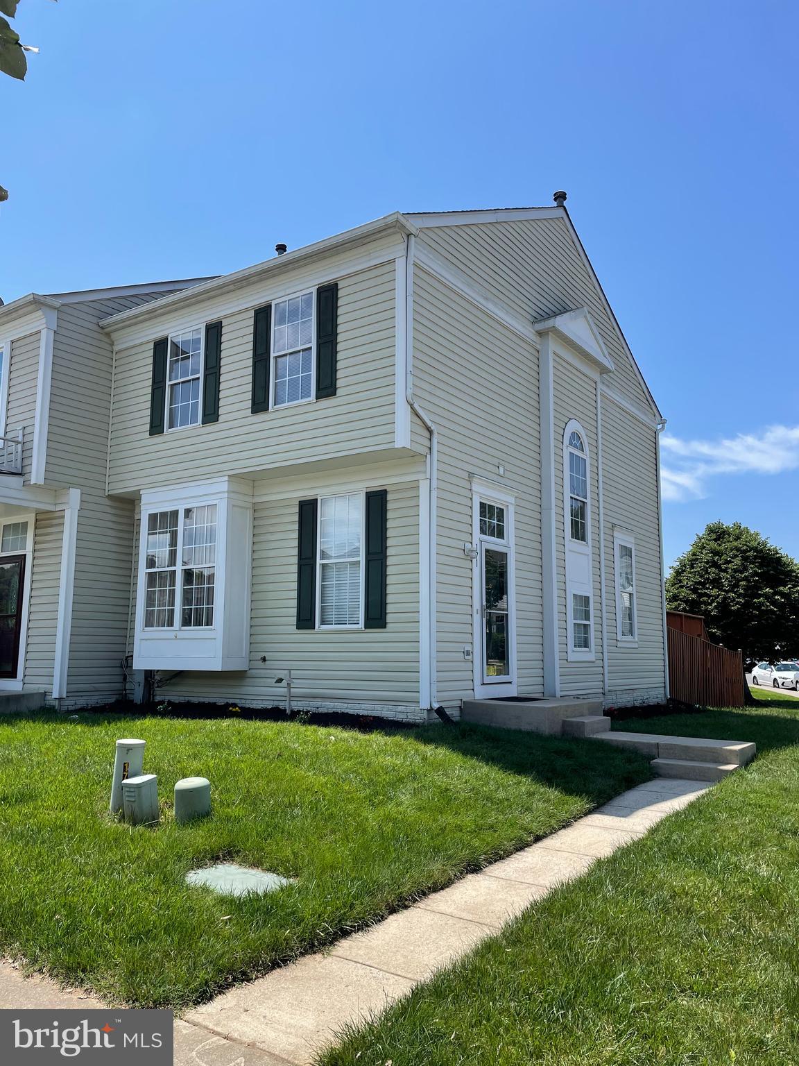 SEVEN OAKS - Residential