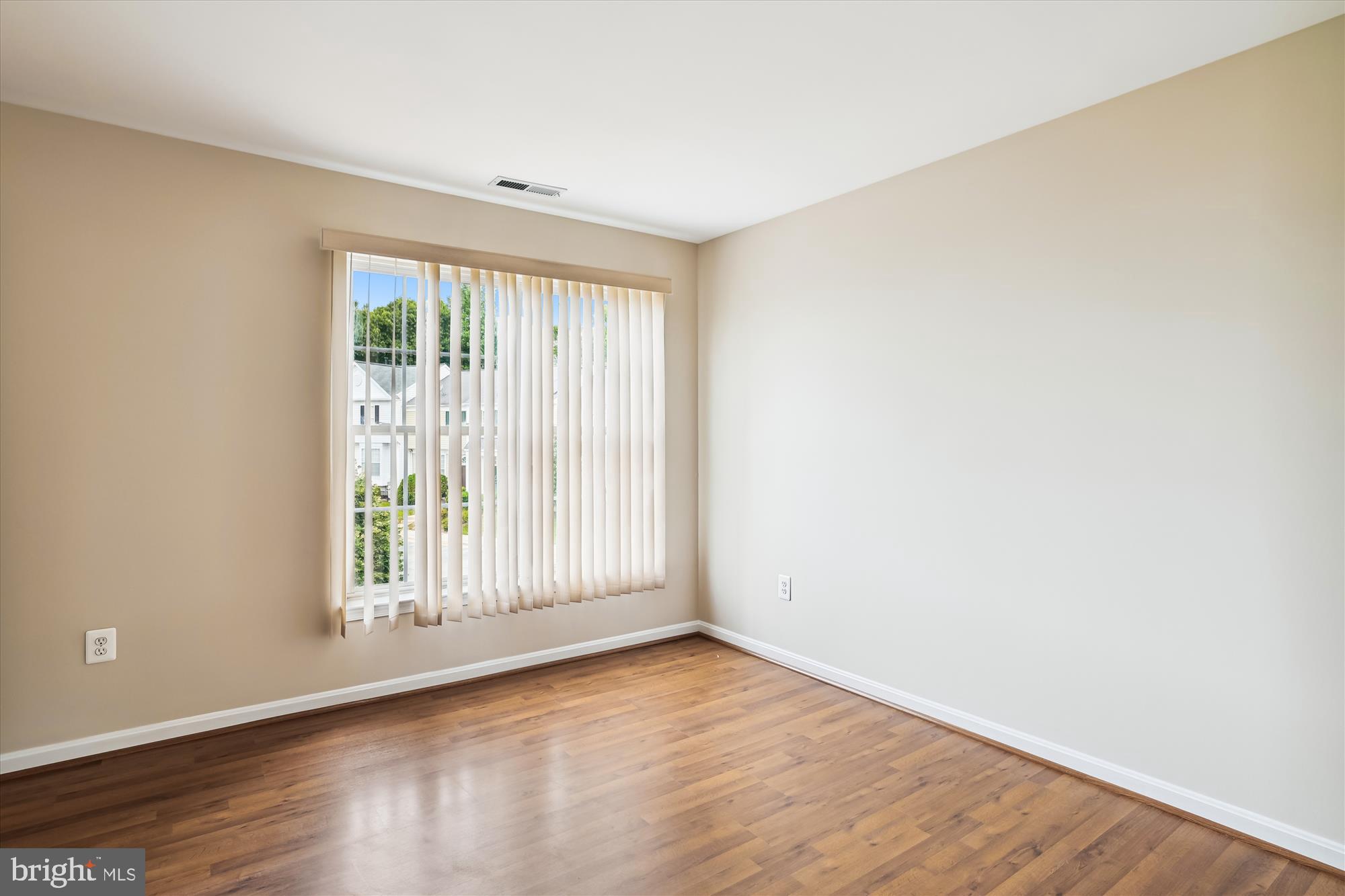 SEVEN OAKS - Residential