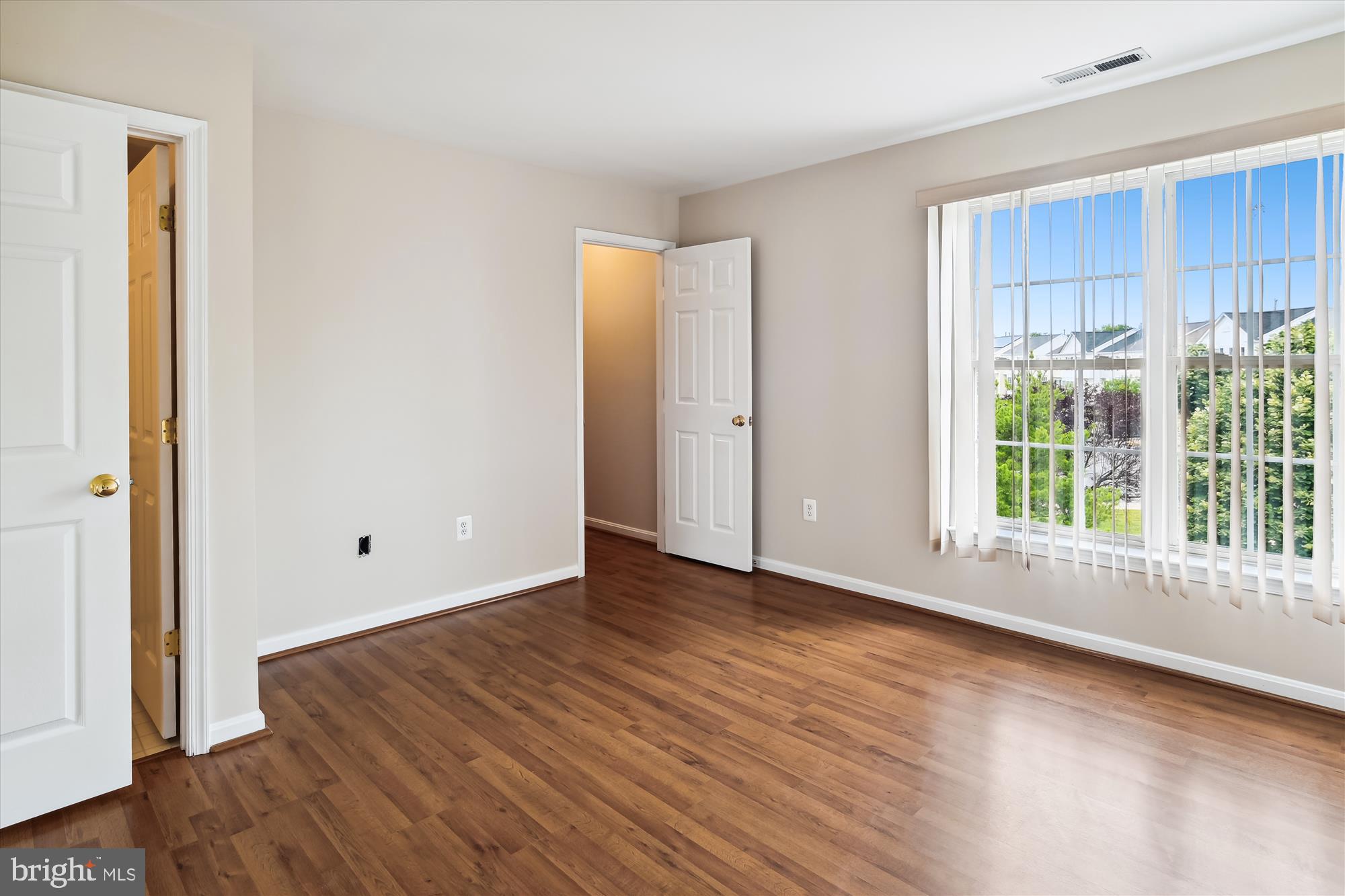 SEVEN OAKS - Residential