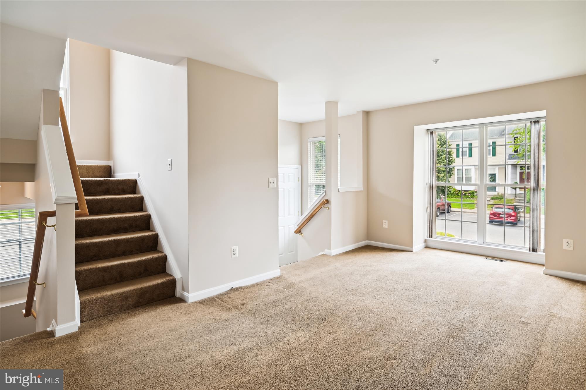 SEVEN OAKS - Residential