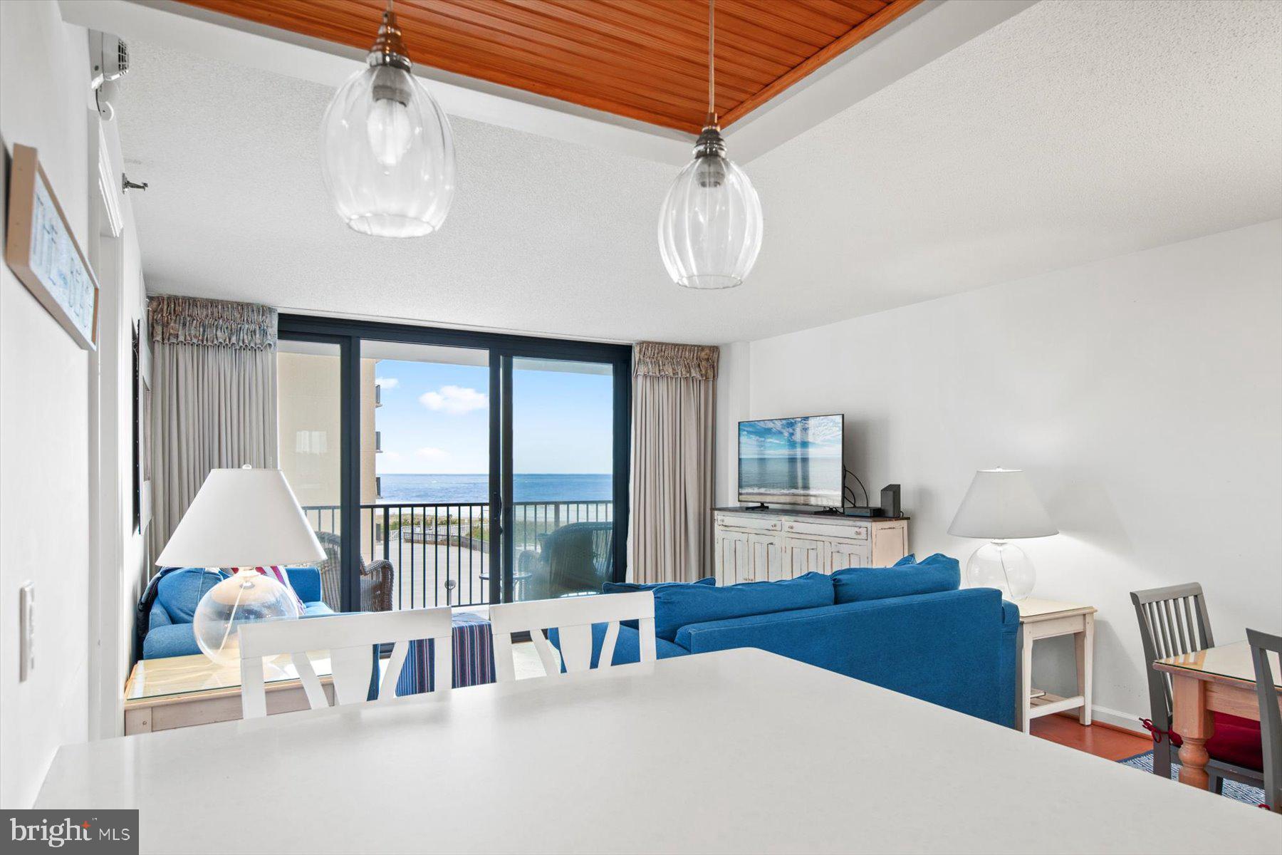 SEA COLONY EAST - Residential