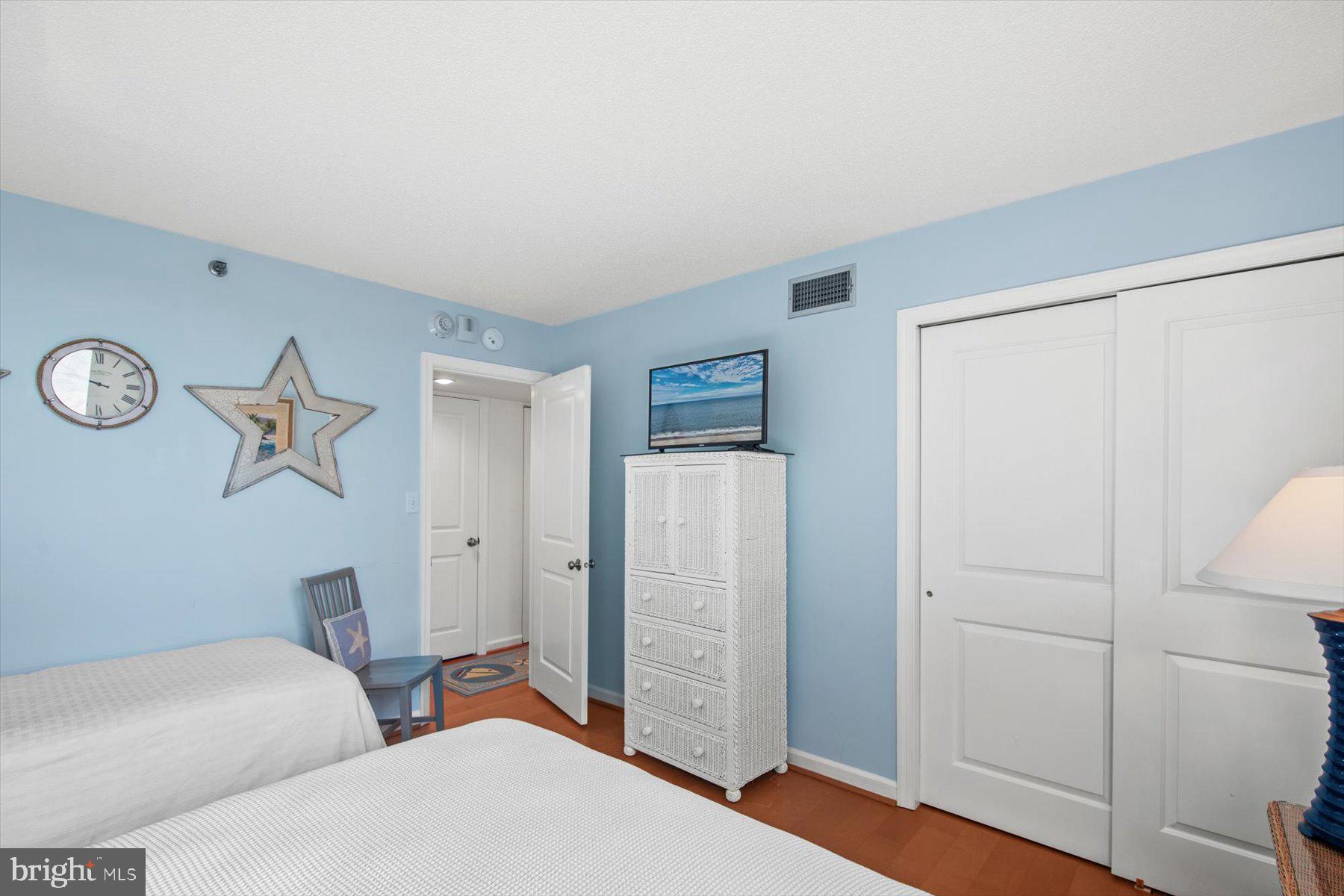 SEA COLONY EAST - Residential