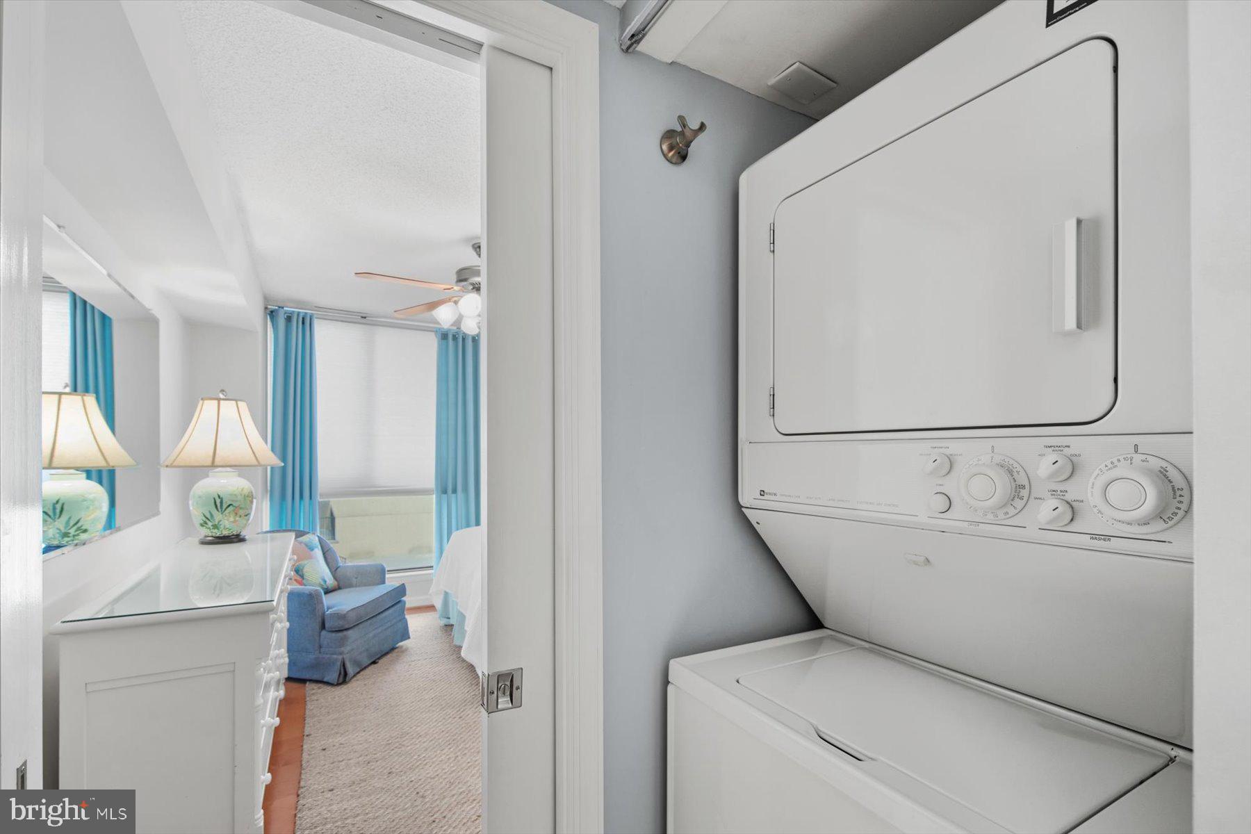 SEA COLONY EAST - Residential