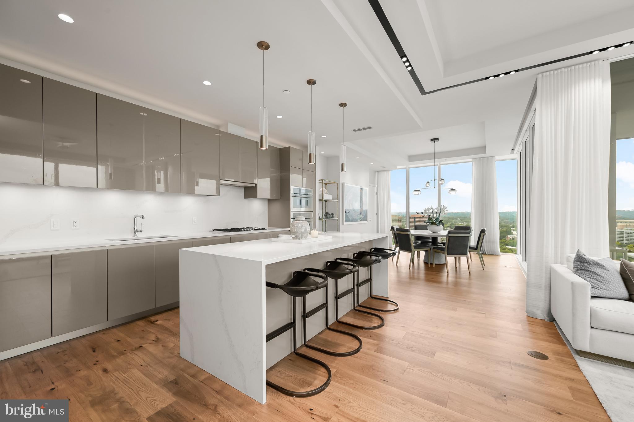 ROSSLYN - Residential