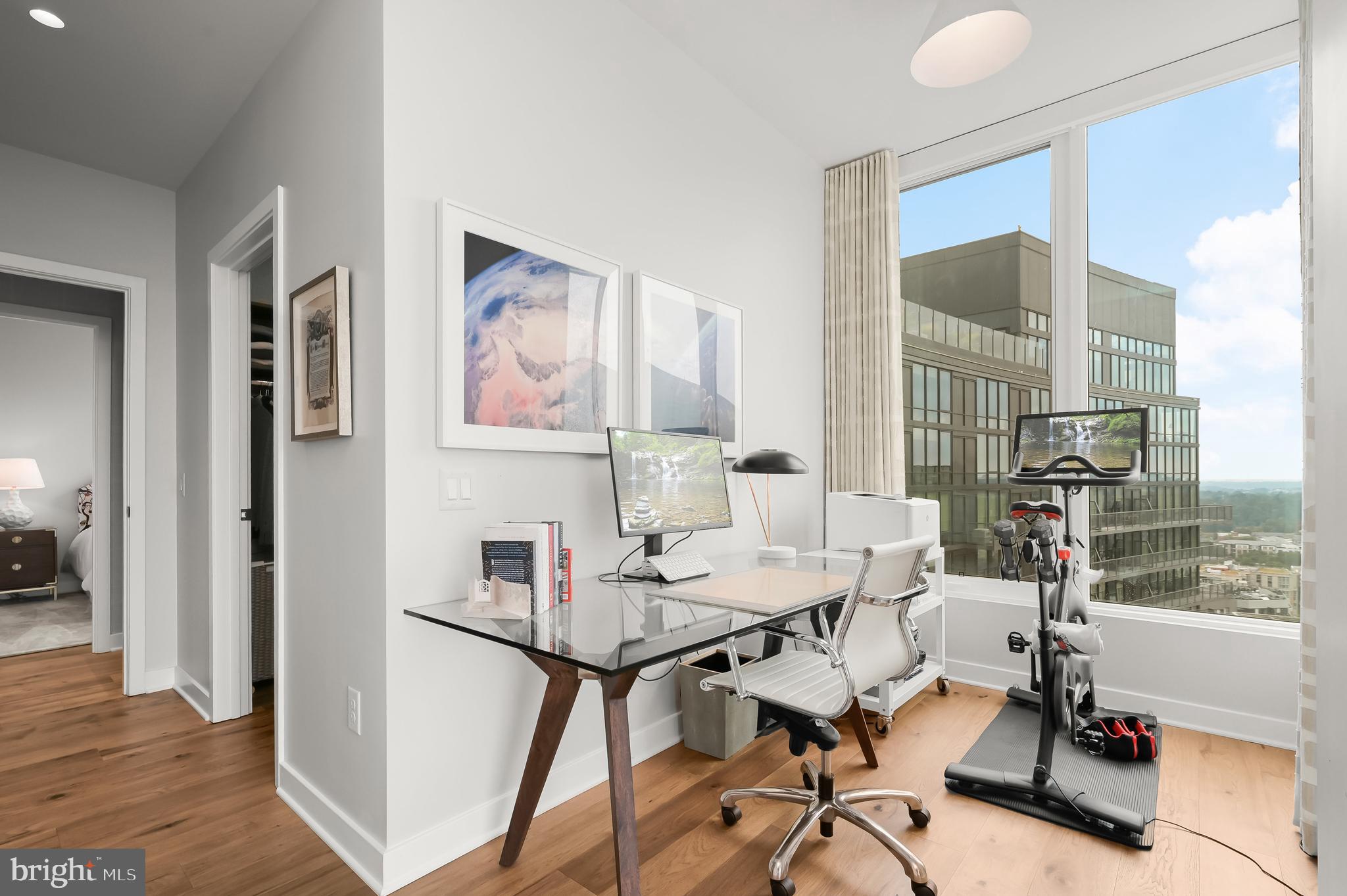 ROSSLYN - Residential