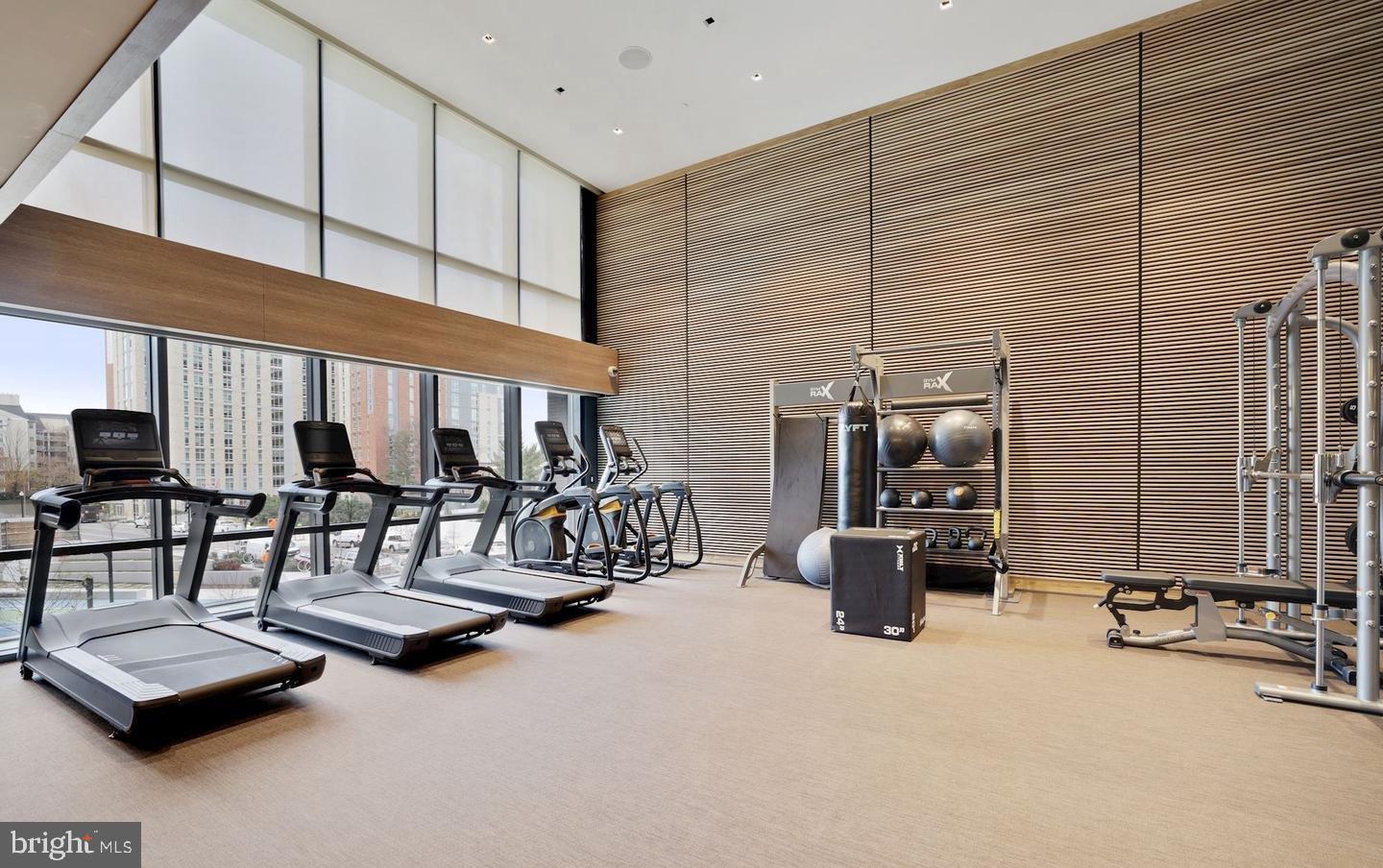 ROSSLYN - Residential