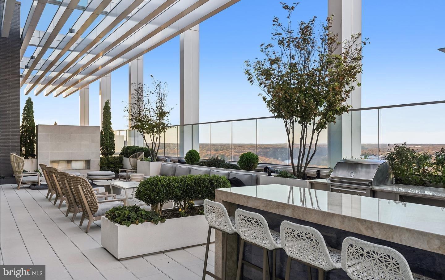 ROSSLYN - Residential