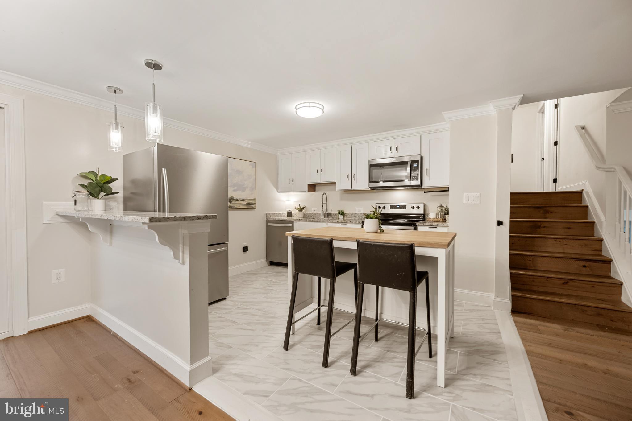 MAPLEWOOD - Residential