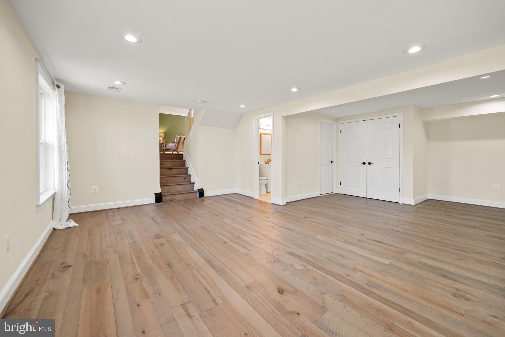 MAPLEWOOD - Residential